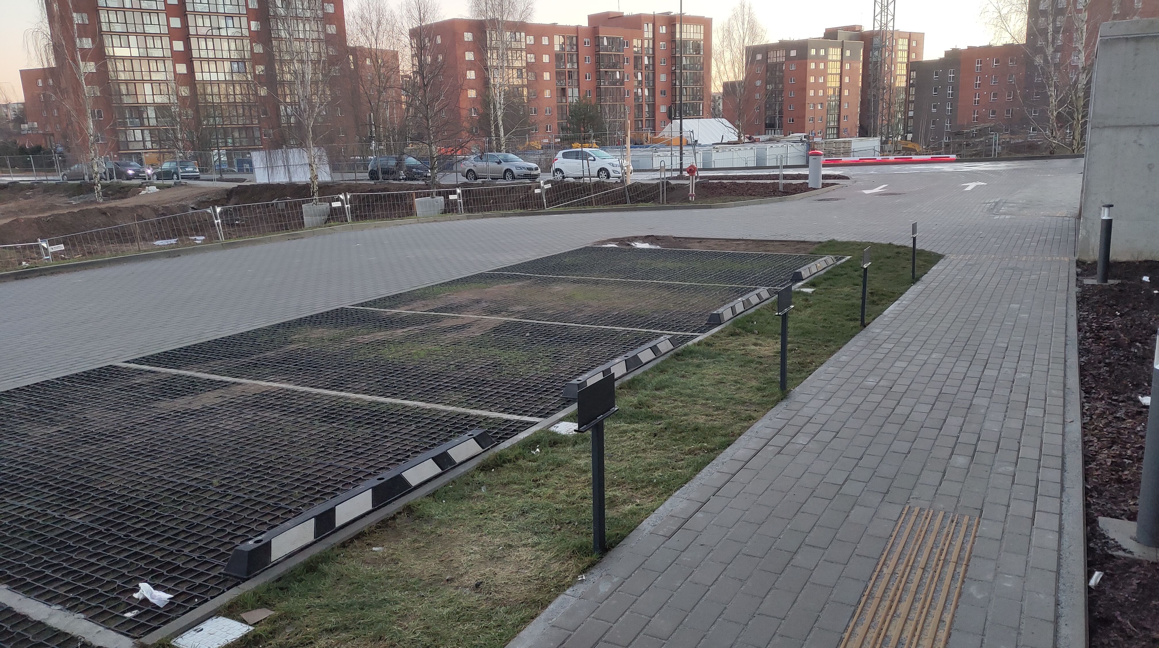 Click image for larger version

Name:	P51226-155549.jpg
Views:	68
Size:	1,80 MB
ID:	2236494