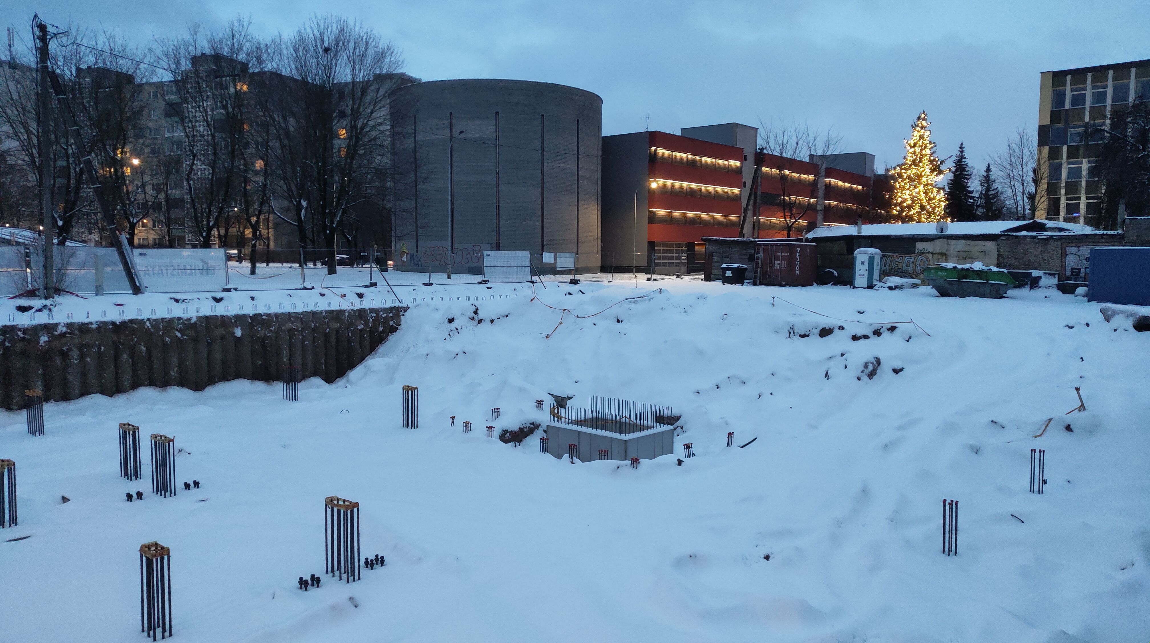 Click image for larger version

Name:	P60102-163118.jpg
Views:	129
Size:	1,04 MB
ID:	2236927