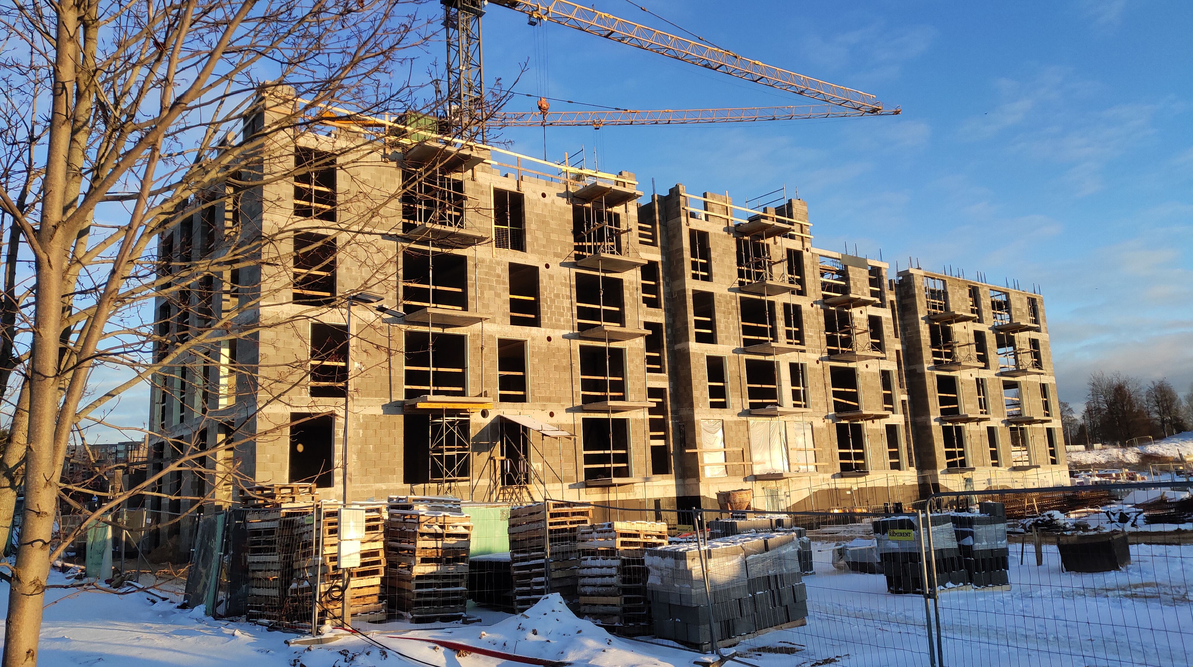 Click image for larger version

Name:	P51231-151248.jpg
Views:	92
Size:	1,85 MB
ID:	2237459