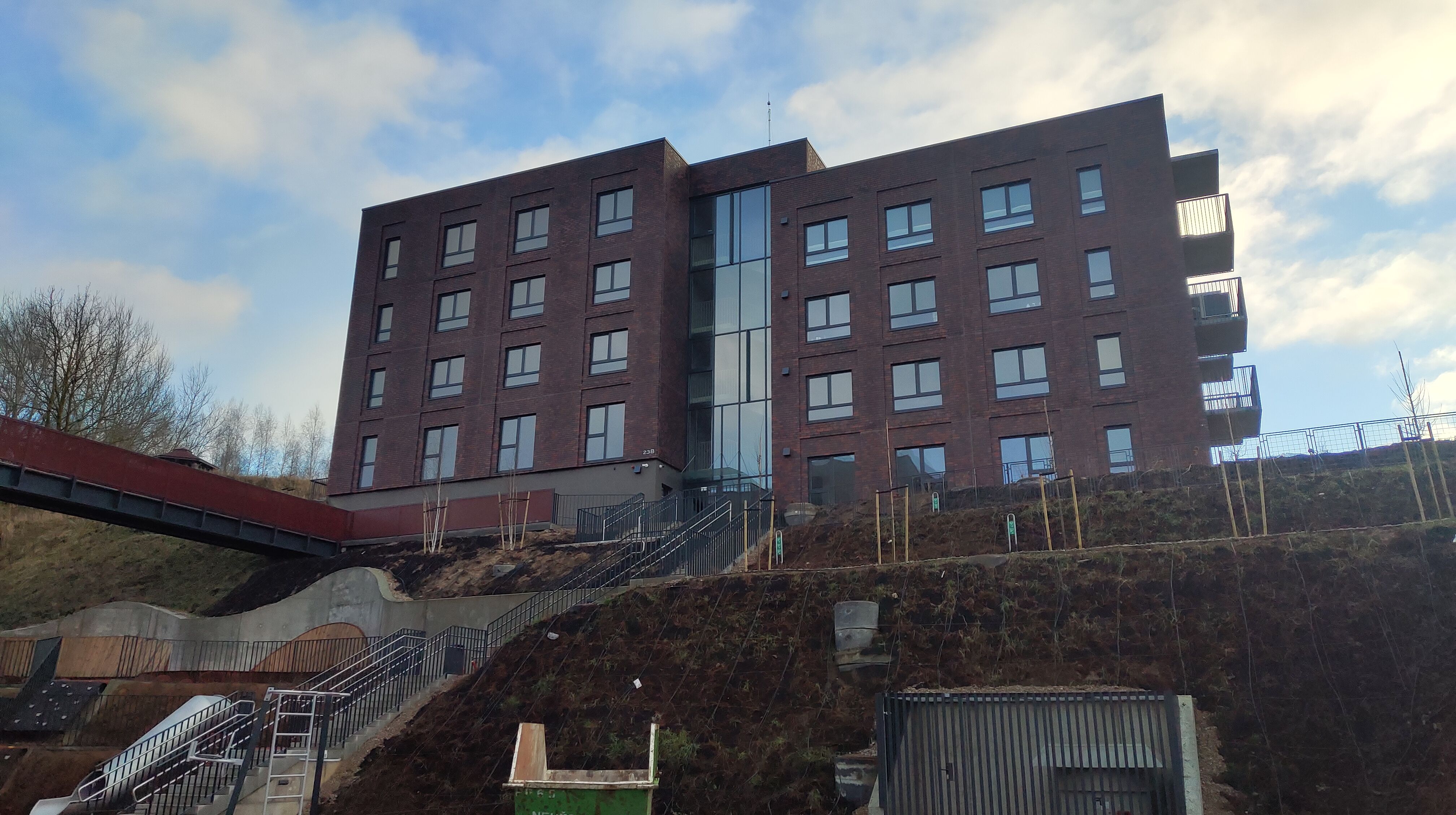 Click image for larger version

Name:	P51221-142915.jpg
Views:	1050
Size:	1,18 MB
ID:	2237879