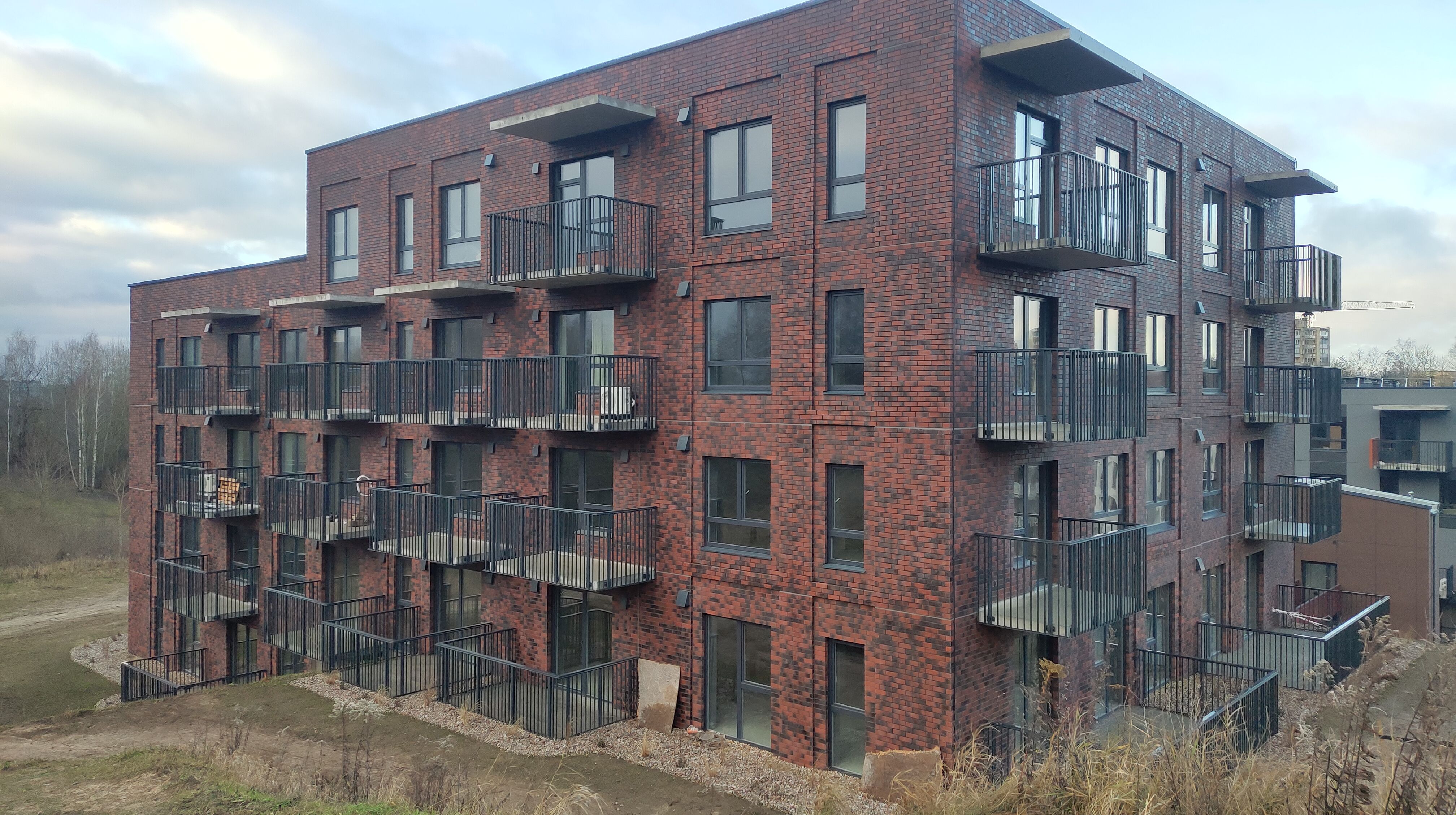 Click image for larger version

Name:	P51221-141925.jpg
Views:	1042
Size:	1,53 MB
ID:	2237884