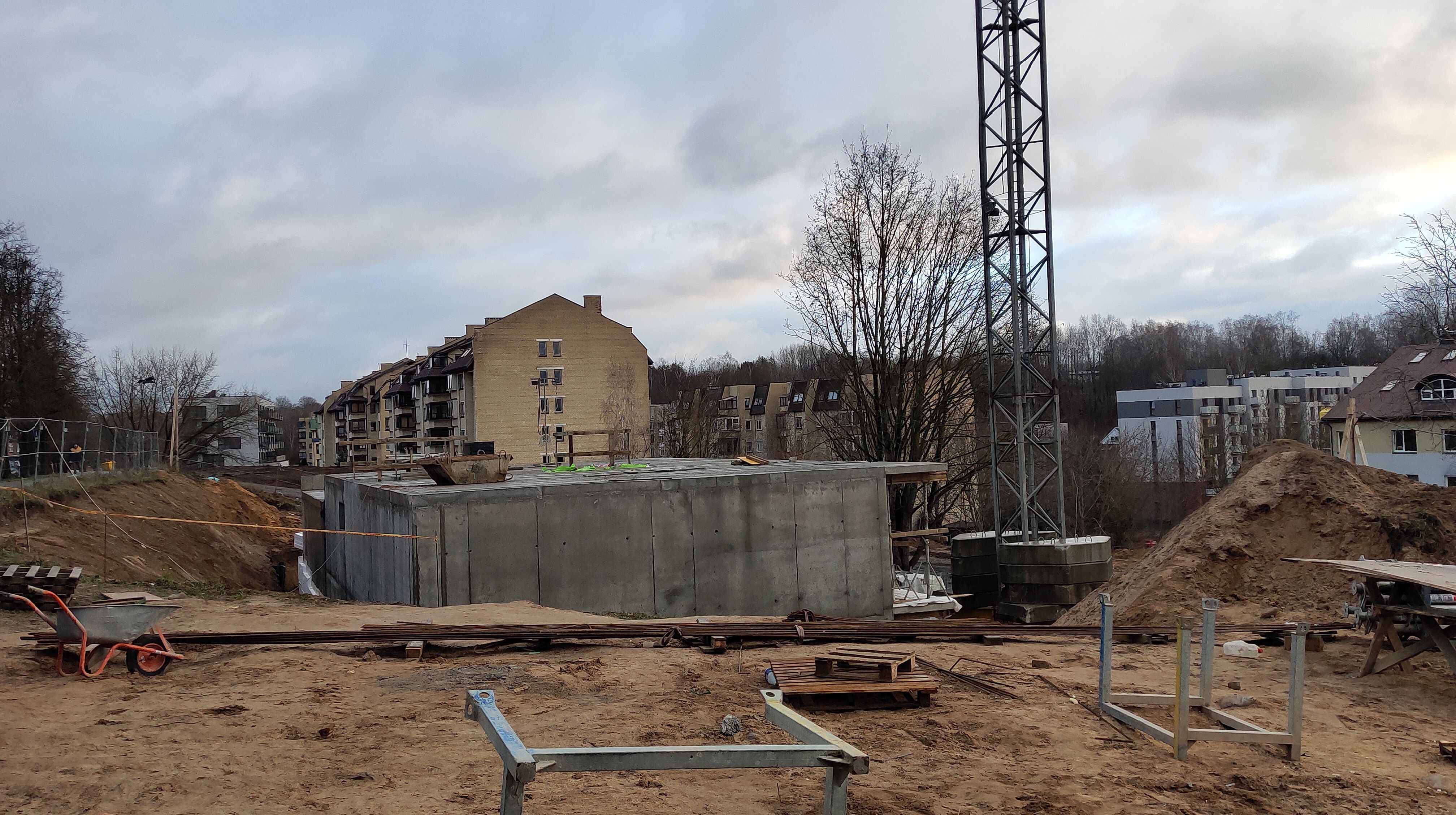 Click image for larger version

Name:	P51221-143548.jpg
Views:	330
Size:	1,49 MB
ID:	2238268