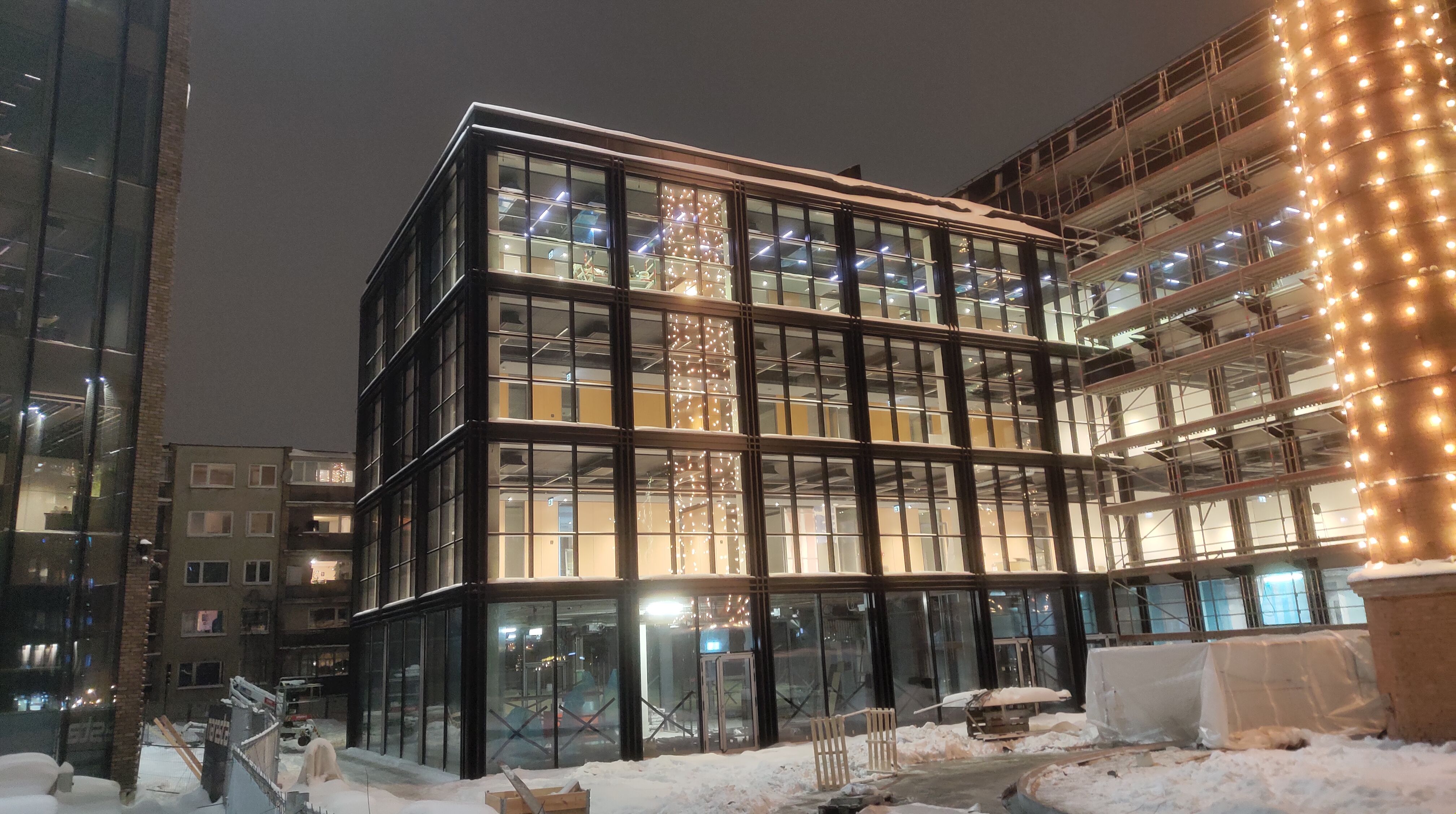 Click image for larger version

Name:	P60113-173916.jpg
Views:	508
Size:	1,19 MB
ID:	2238544