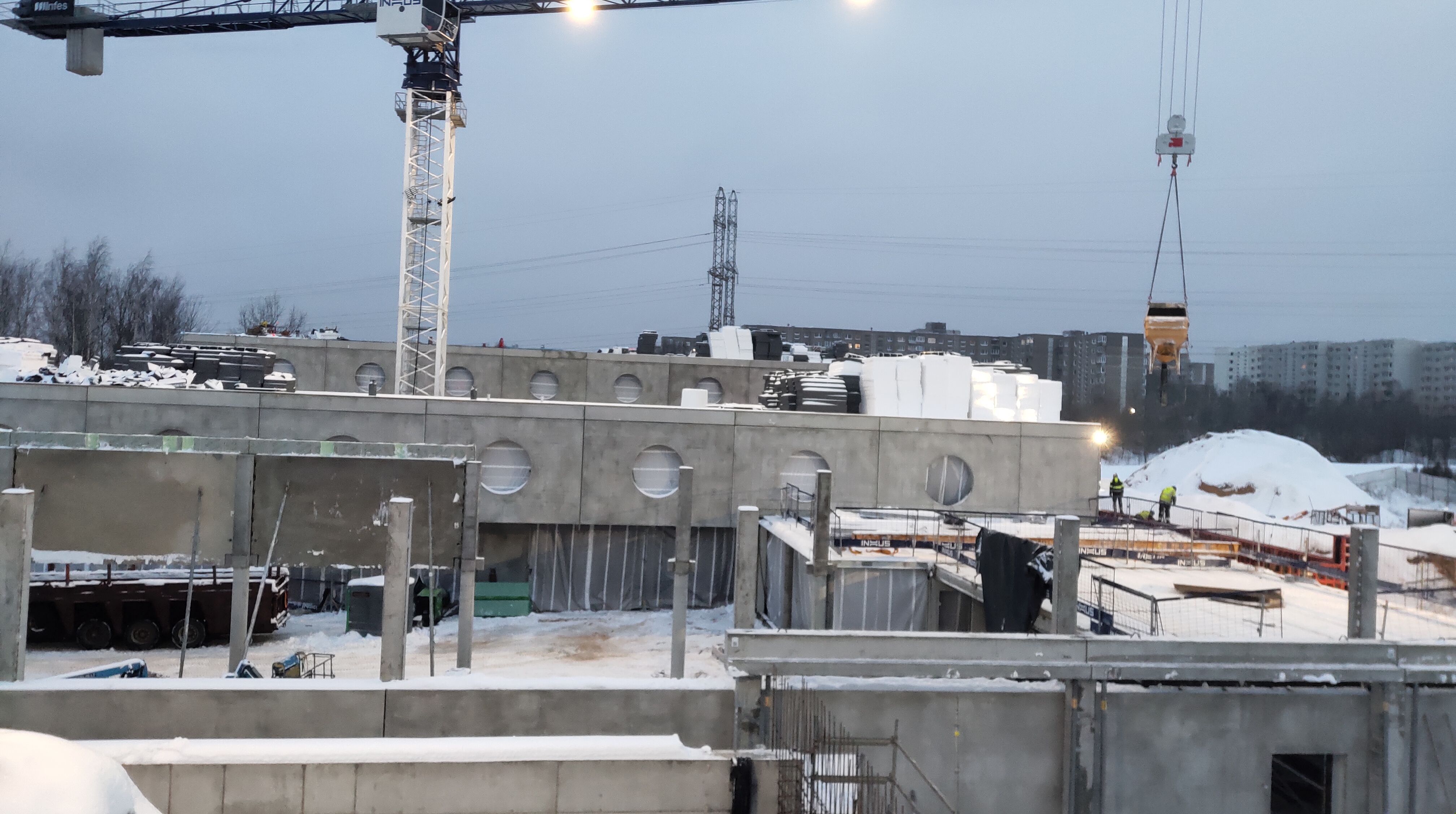 Click image for larger version

Name:	P60129-170605.jpg
Views:	509
Size:	983,1 kB
ID:	2240733