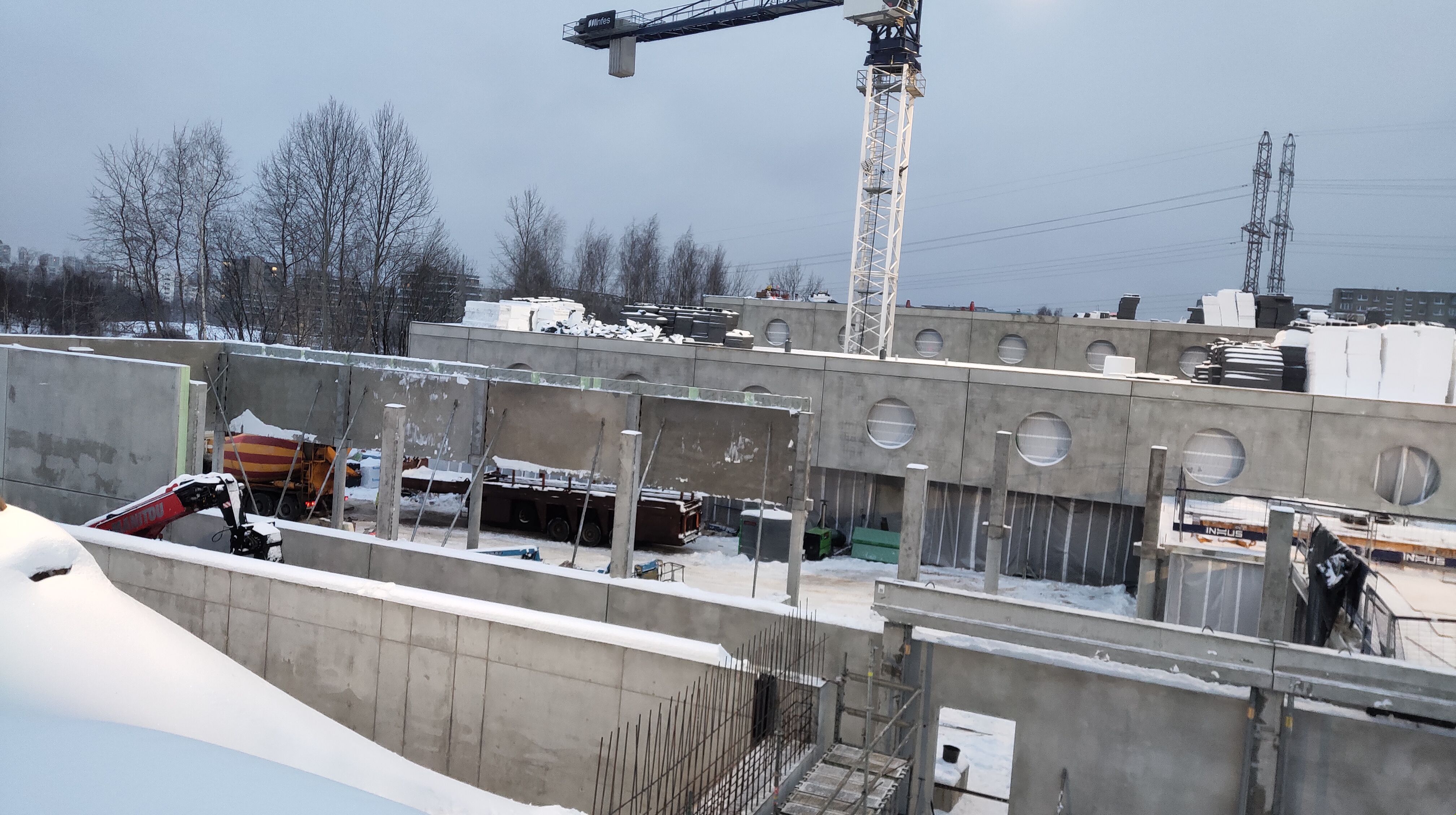 Click image for larger version

Name:	P60129-170625.jpg
Views:	487
Size:	1,23 MB
ID:	2240737