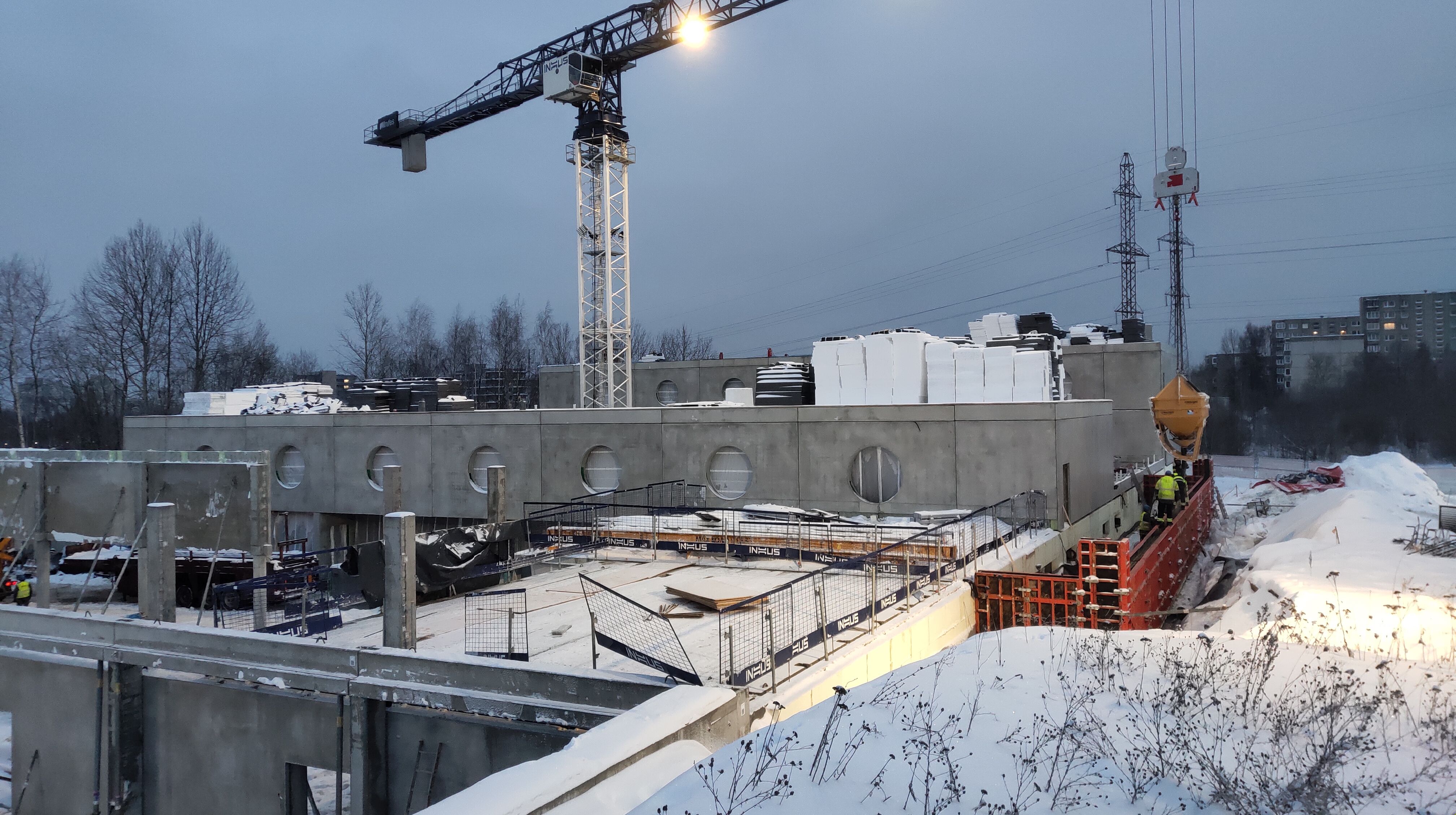 Click image for larger version

Name:	P60129-170721.jpg
Views:	482
Size:	1,28 MB
ID:	2240740