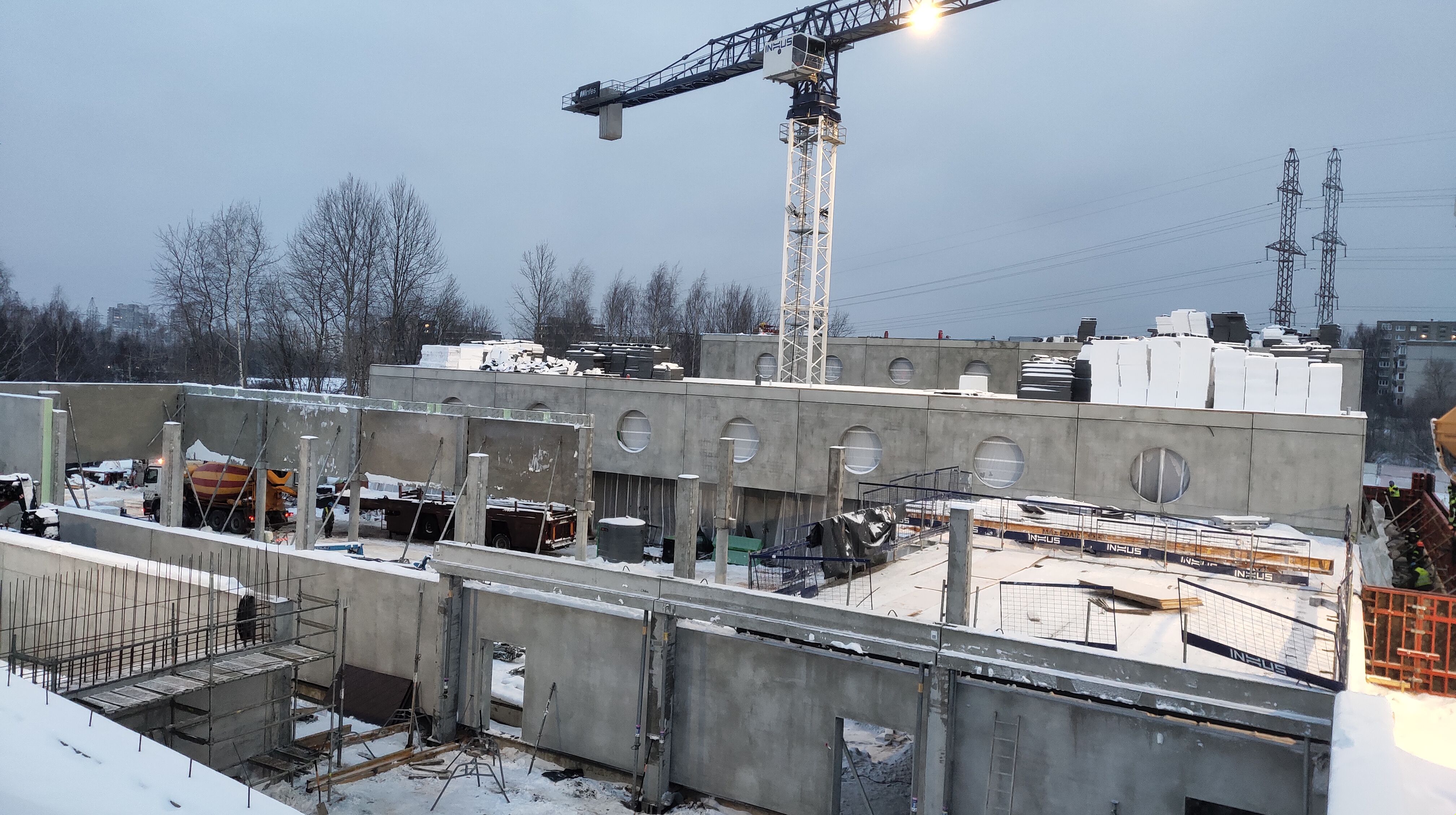 Click image for larger version

Name:	P60129-170650.jpg
Views:	484
Size:	1,39 MB
ID:	2240741