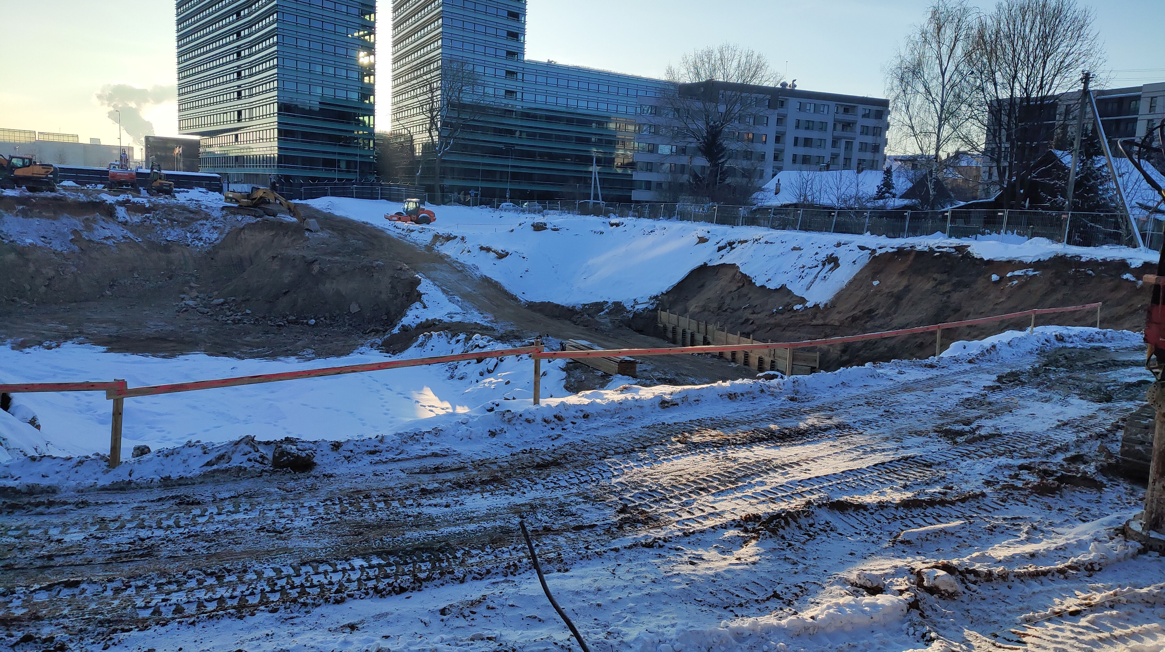 Click image for larger version

Name:	P60201-154018.jpg
Views:	612
Size:	1,95 MB
ID:	2240799