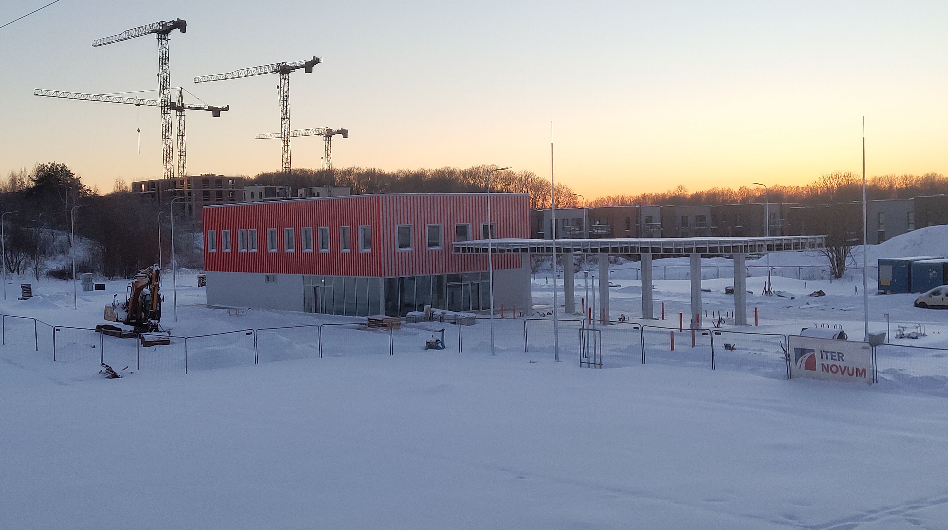 Click image for larger version

Name:	P60130-164953.jpg
Views:	227
Size:	959,8 kB
ID:	2240926