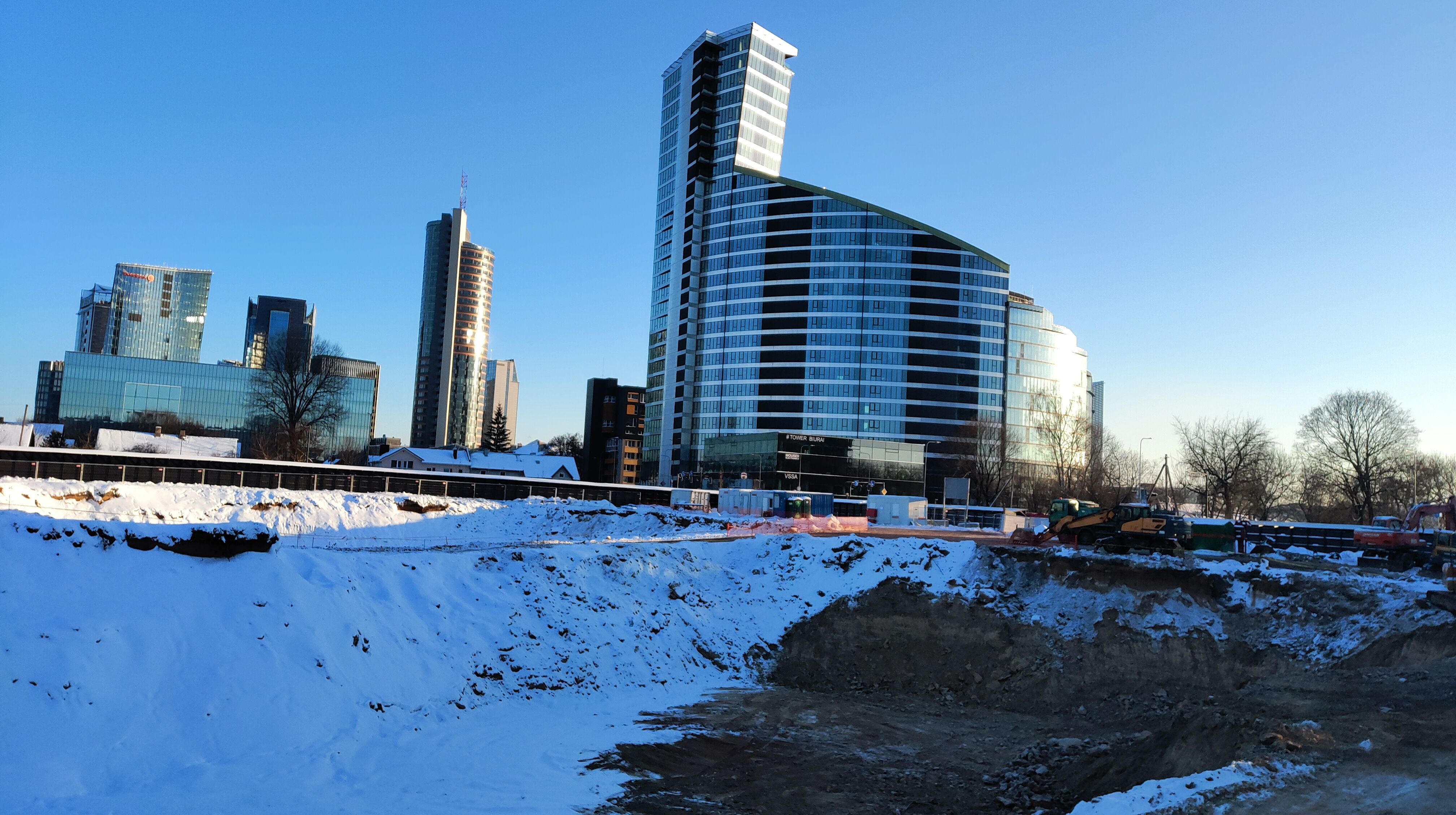 Click image for larger version

Name:	P60201-154132.jpg
Views:	114
Size:	1,12 MB
ID:	2241106