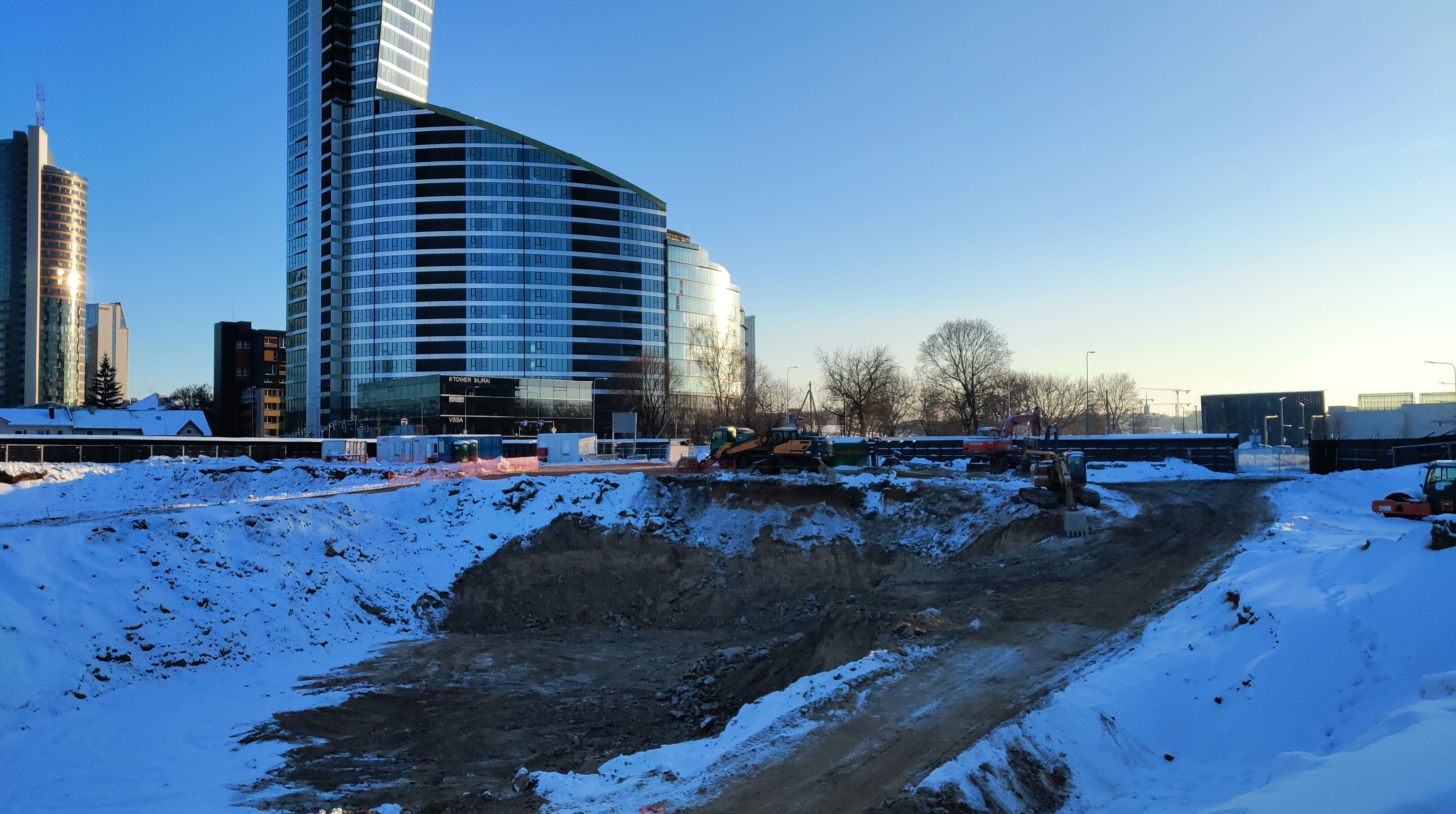 Click image for larger version

Name:	P60201-154137.jpg
Views:	114
Size:	1,08 MB
ID:	2241108