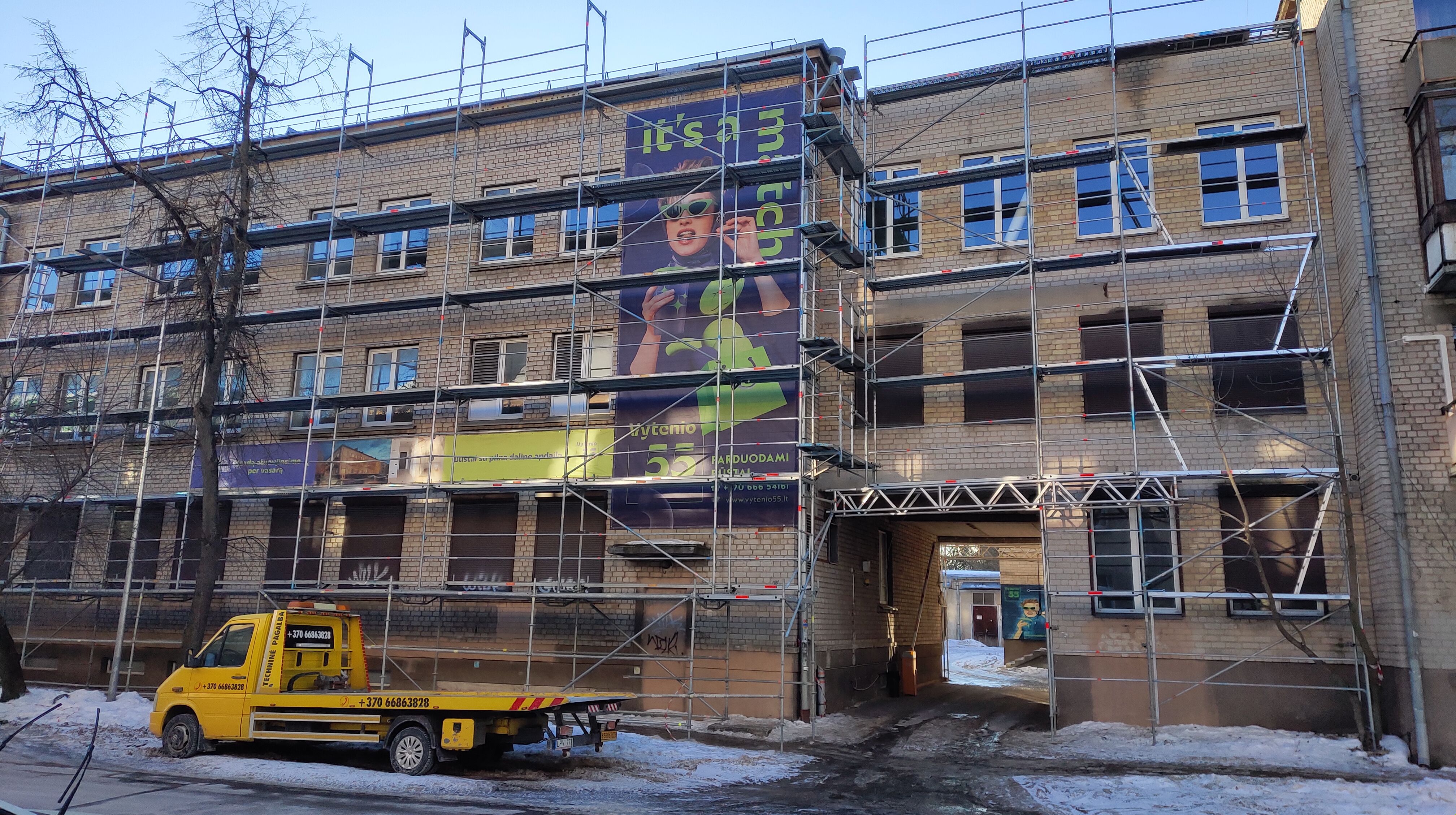 Click image for larger version

Name:	P60216-155144.jpg
Views:	131
Size:	1,77 MB
ID:	2242505