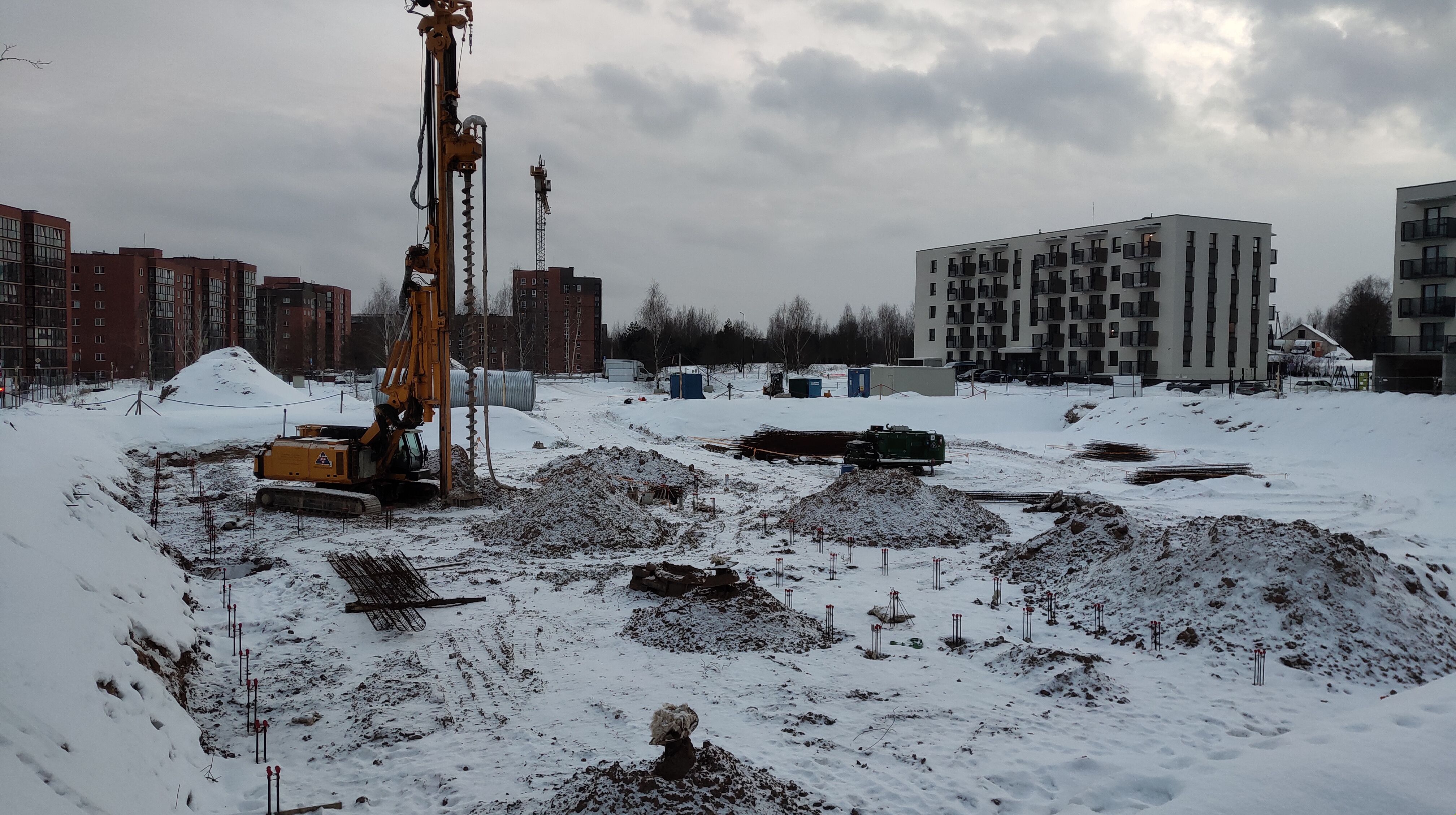 Click image for larger version

Name:	P60219-173010.jpg
Views:	41
Size:	1,37 MB
ID:	2242852