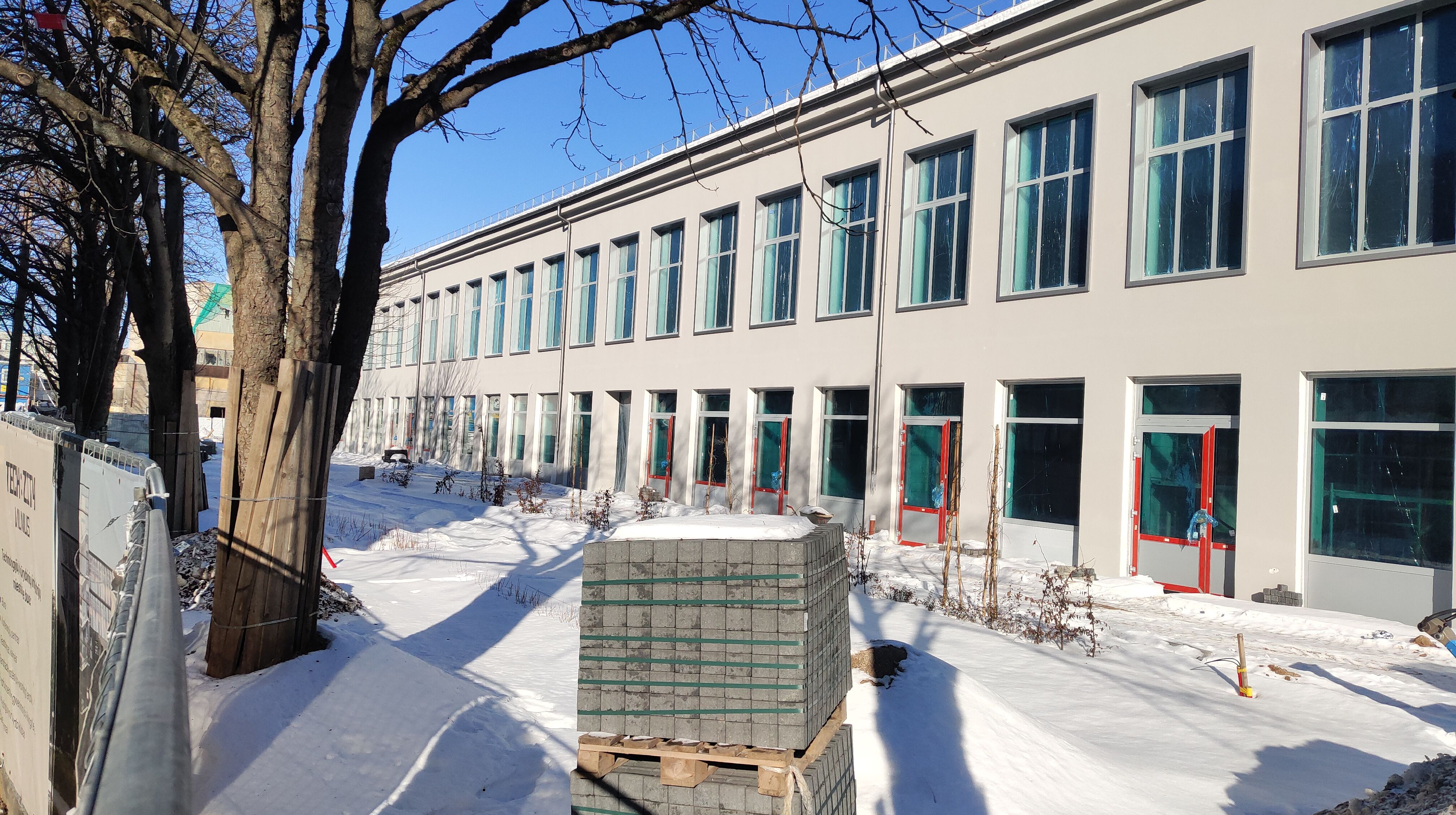 Click image for larger version

Name:	P60216-140401.jpg
Views:	89
Size:	1,57 MB
ID:	2242857