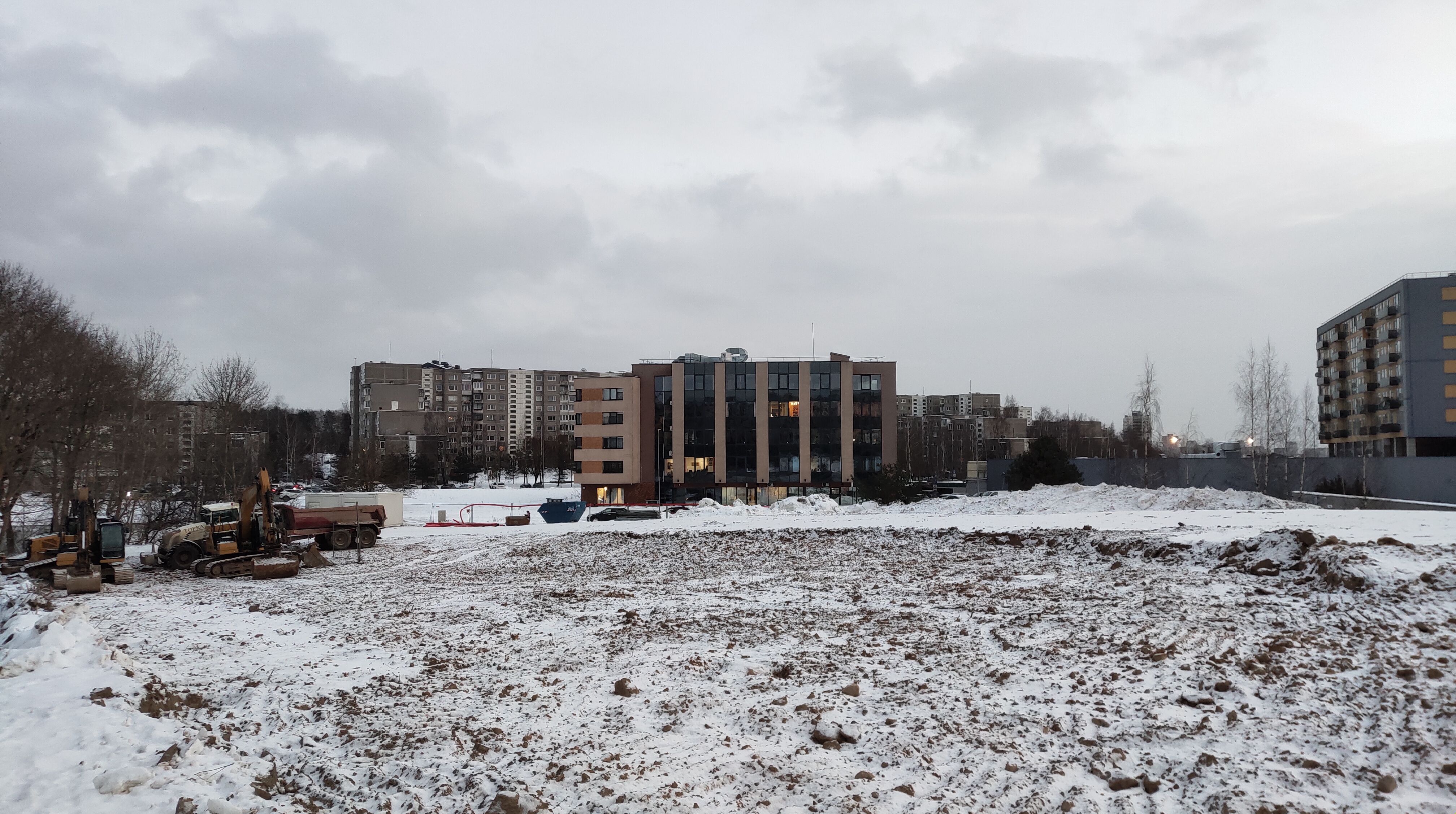 Click image for larger version

Name:	P60219-173945.jpg
Views:	985
Size:	1,39 MB
ID:	2242939