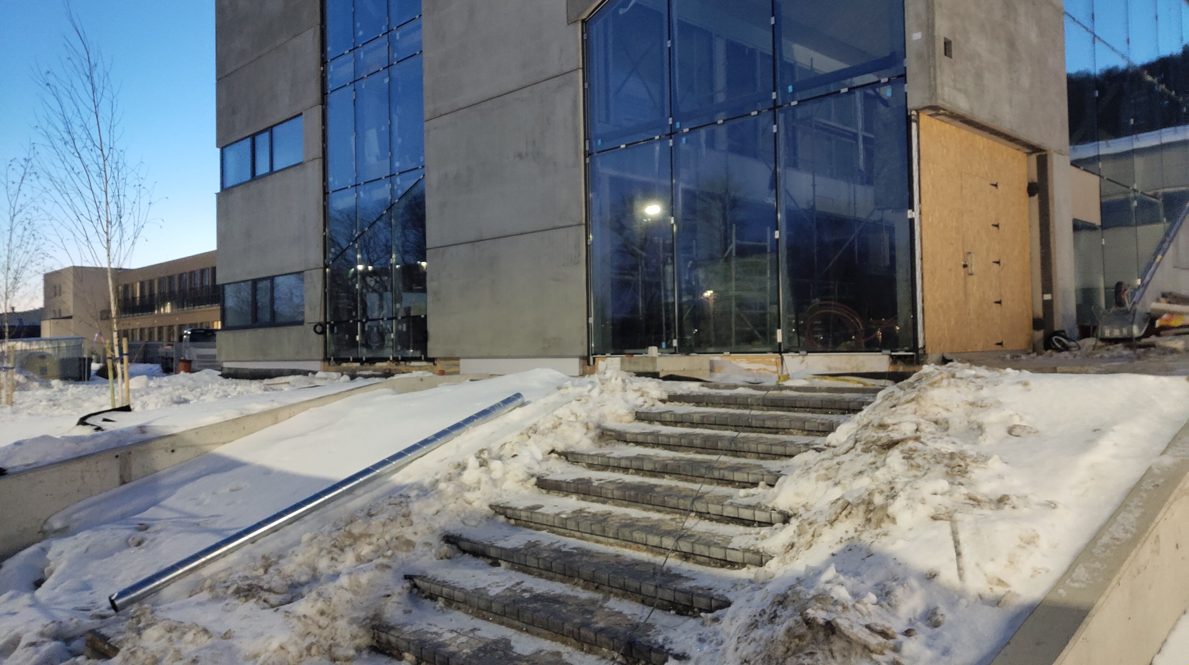 Click image for larger version

Name:	P60215-180203.jpg
Views:	744
Size:	1018,1 kB
ID:	2243335