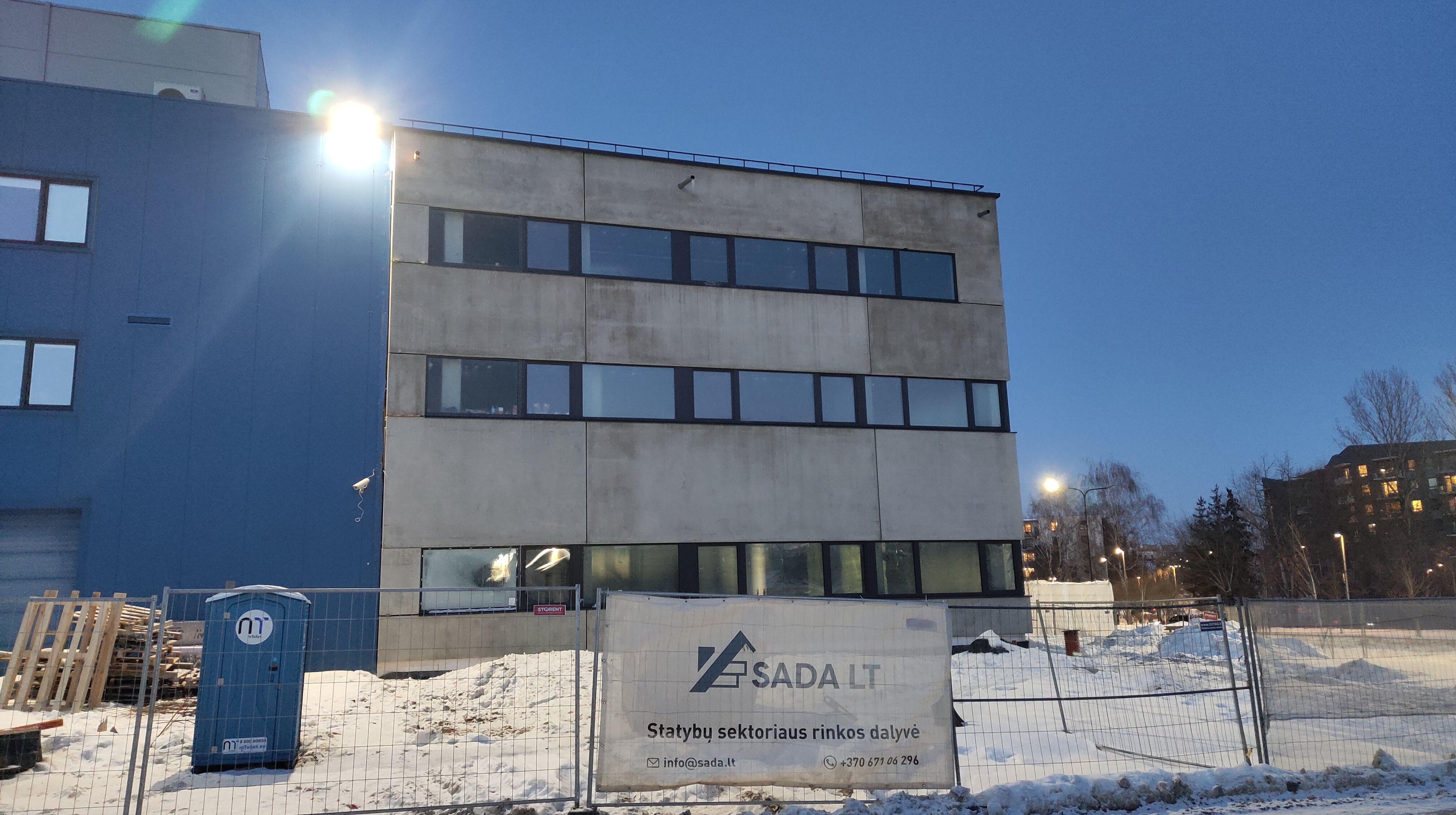 Click image for larger version

Name:	P60215-175922.jpg
Views:	745
Size:	1,07 MB
ID:	2243338