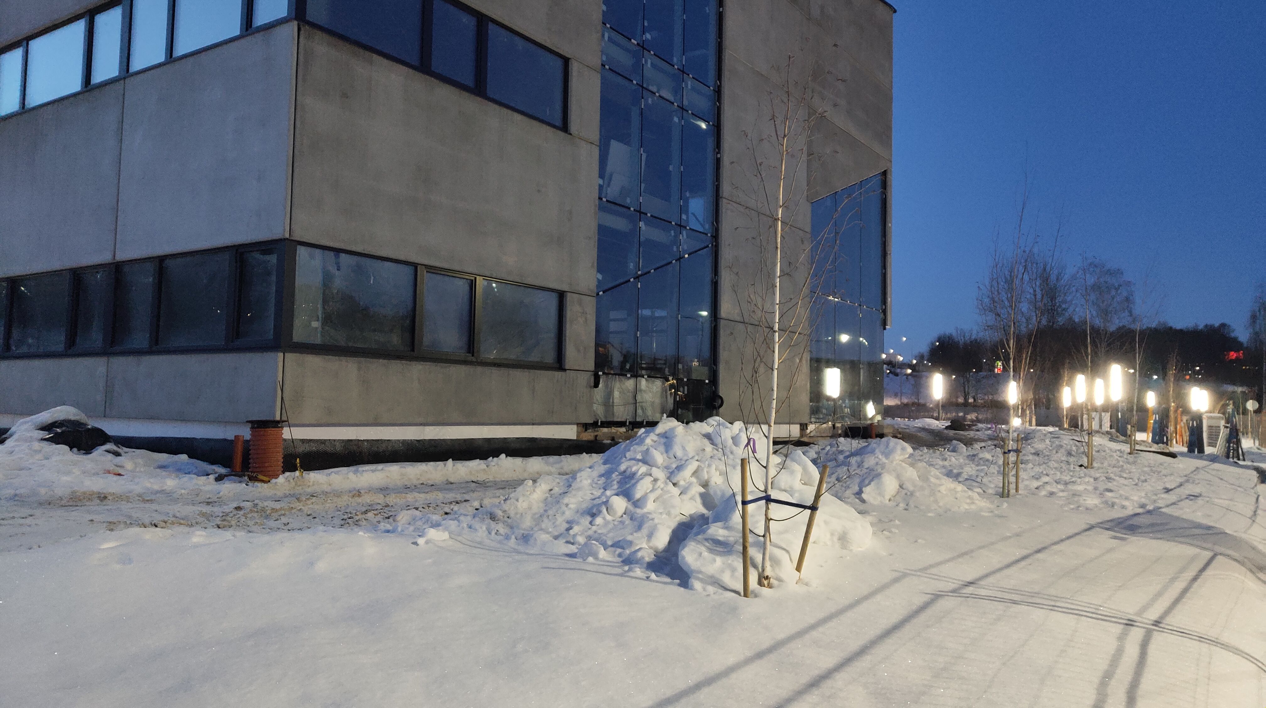 Click image for larger version

Name:	P60215-180030.jpg
Views:	741
Size:	1,10 MB
ID:	2243340