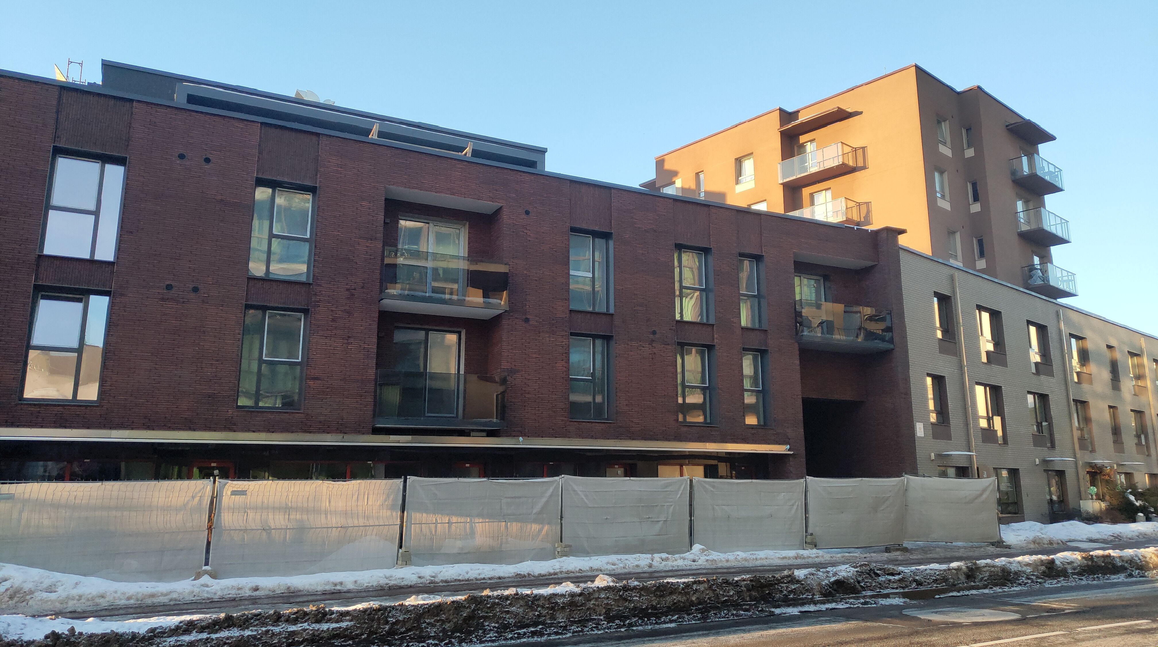 Click image for larger version

Name:	P60215-163619.jpg
Views:	53
Size:	1,18 MB
ID:	2243425