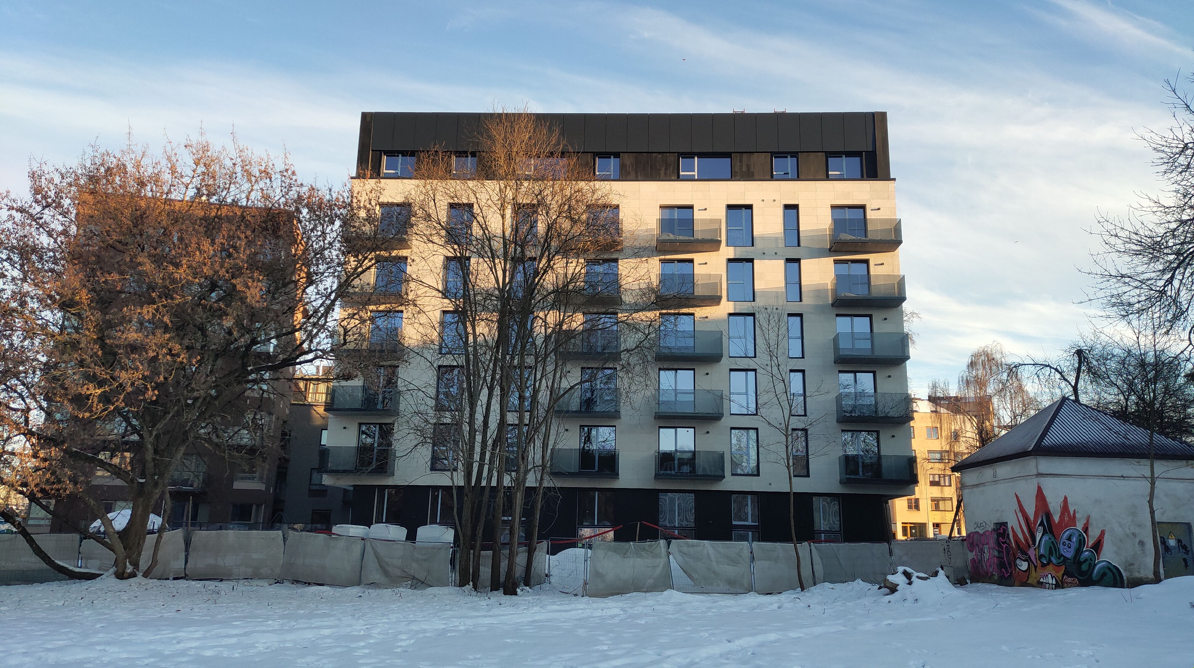 Click image for larger version

Name:	P60215-163845.jpg
Views:	51
Size:	1,65 MB
ID:	2243428