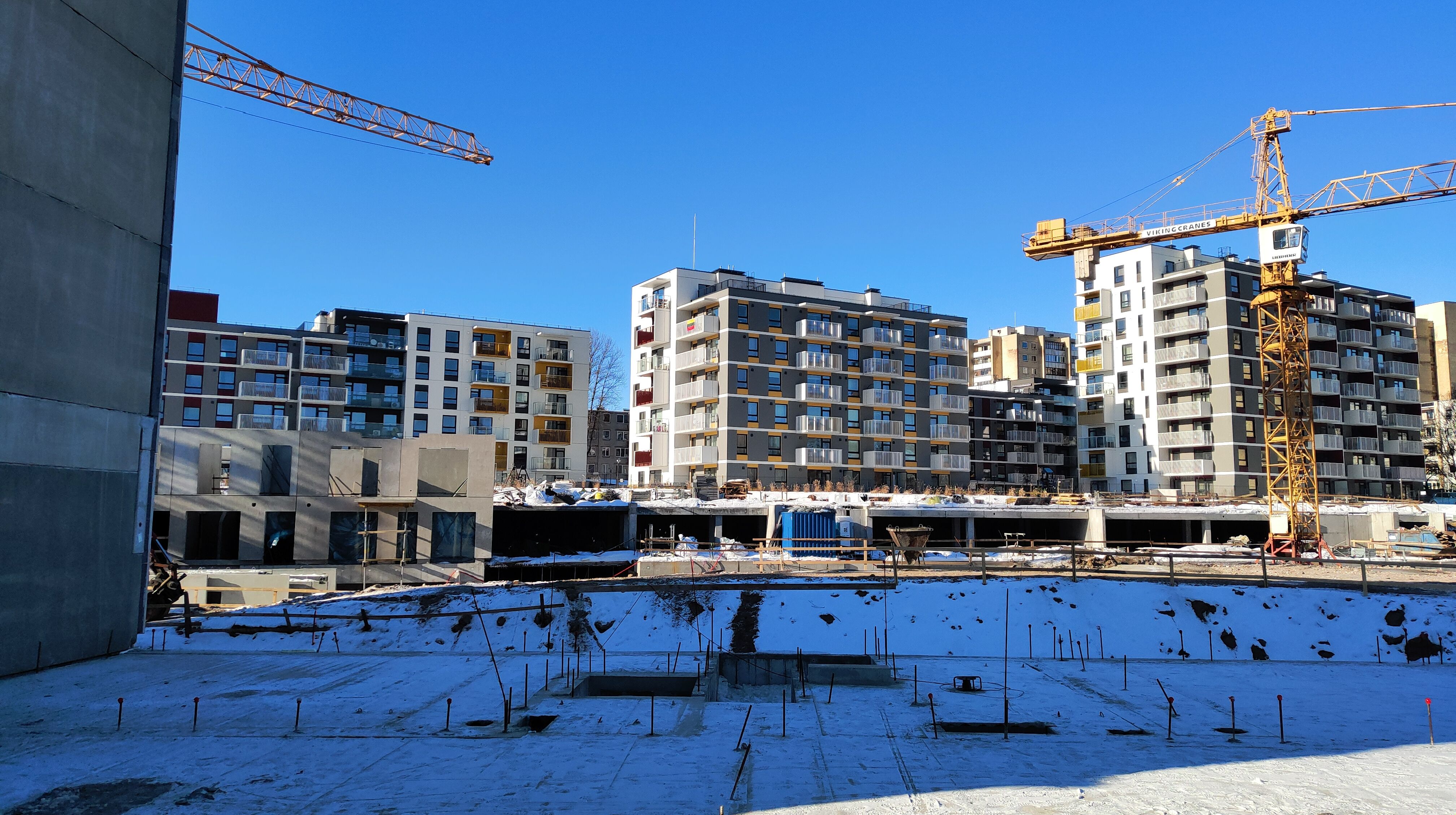 Click image for larger version

Name:	P60216-135420.jpg
Views:	0
Size:	1,40 MB
ID:	2243435