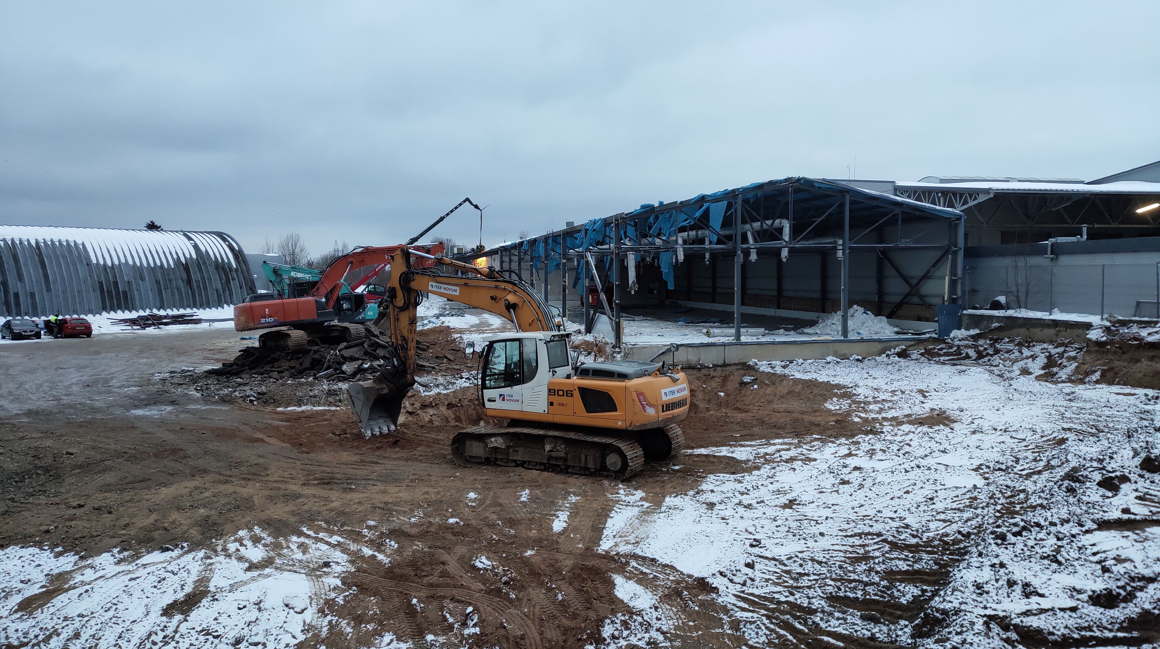 Click image for larger version

Name:	P60225-174028.jpg
Views:	293
Size:	1,53 MB
ID:	2243531