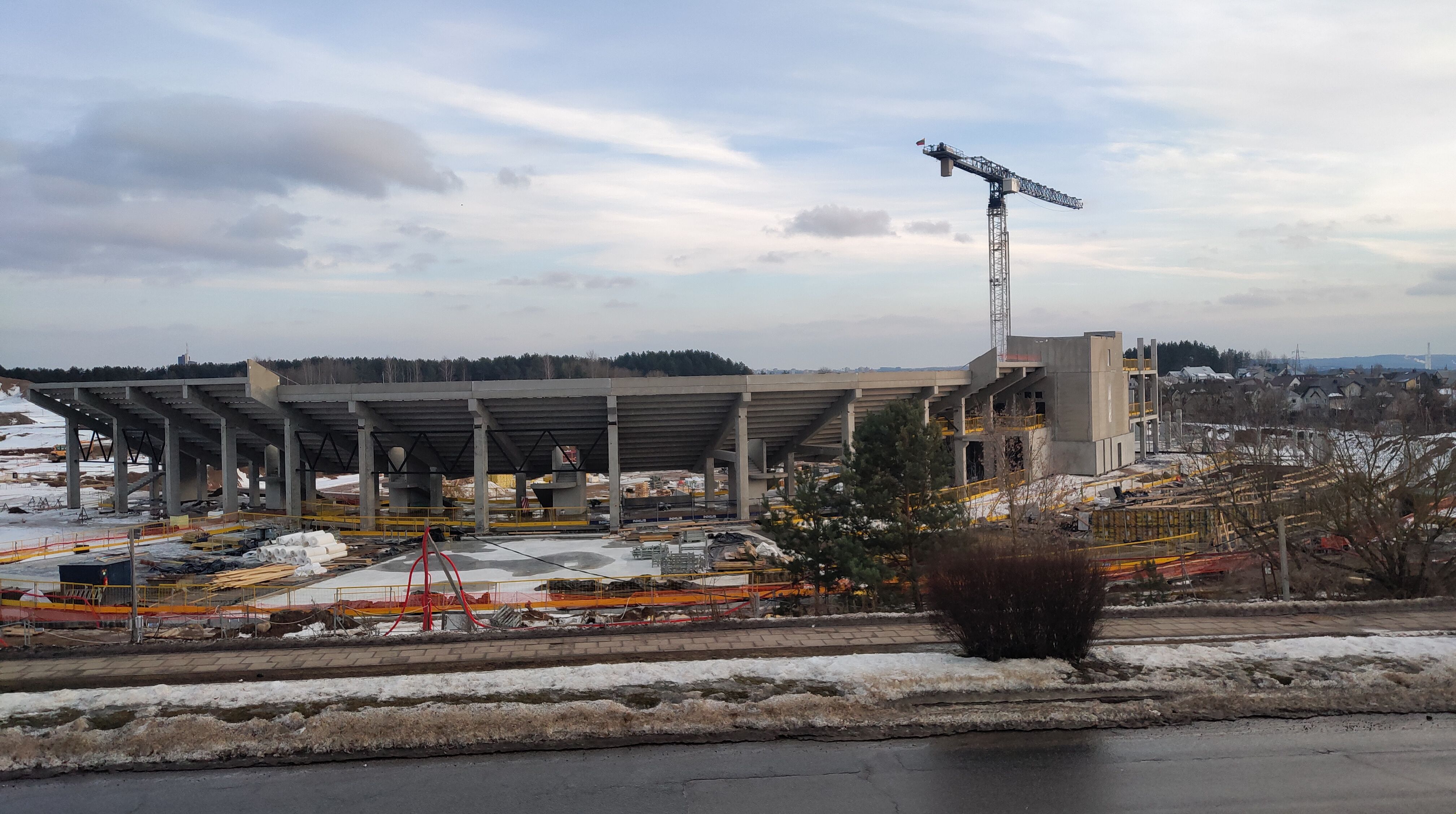 Click image for larger version

Name:	P60301-170543.jpg
Views:	219
Size:	1,14 MB
ID:	2244087