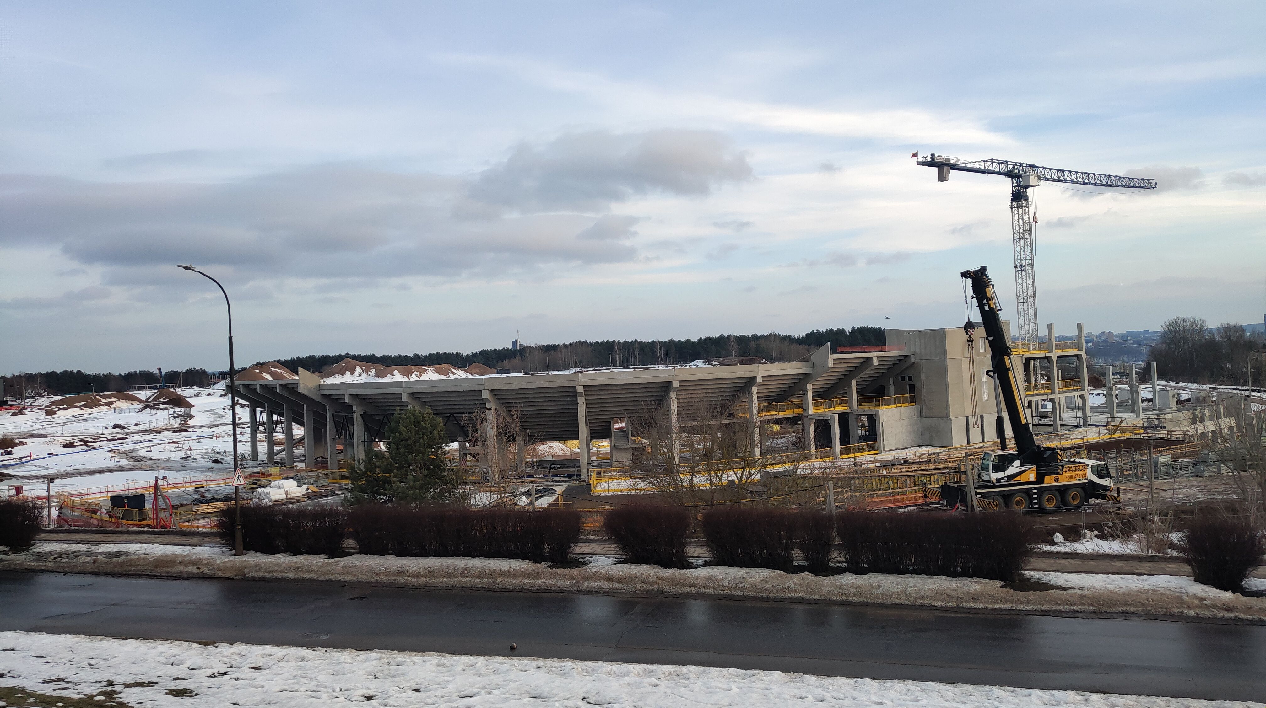 Click image for larger version

Name:	P60301-170517.jpg
Views:	217
Size:	1,19 MB
ID:	2244090