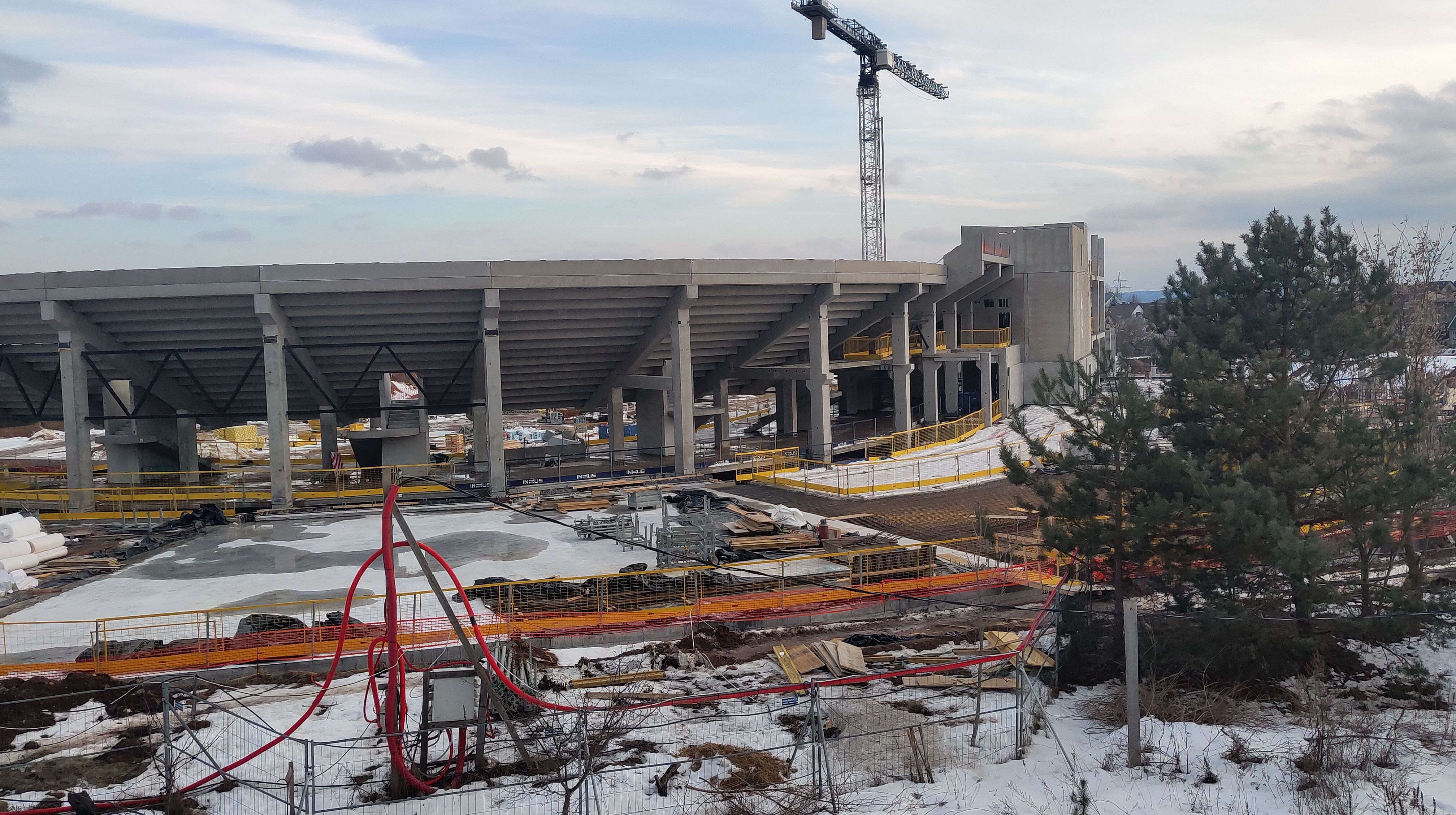 Click image for larger version

Name:	P60301-170708.jpg
Views:	219
Size:	1,60 MB
ID:	2244092