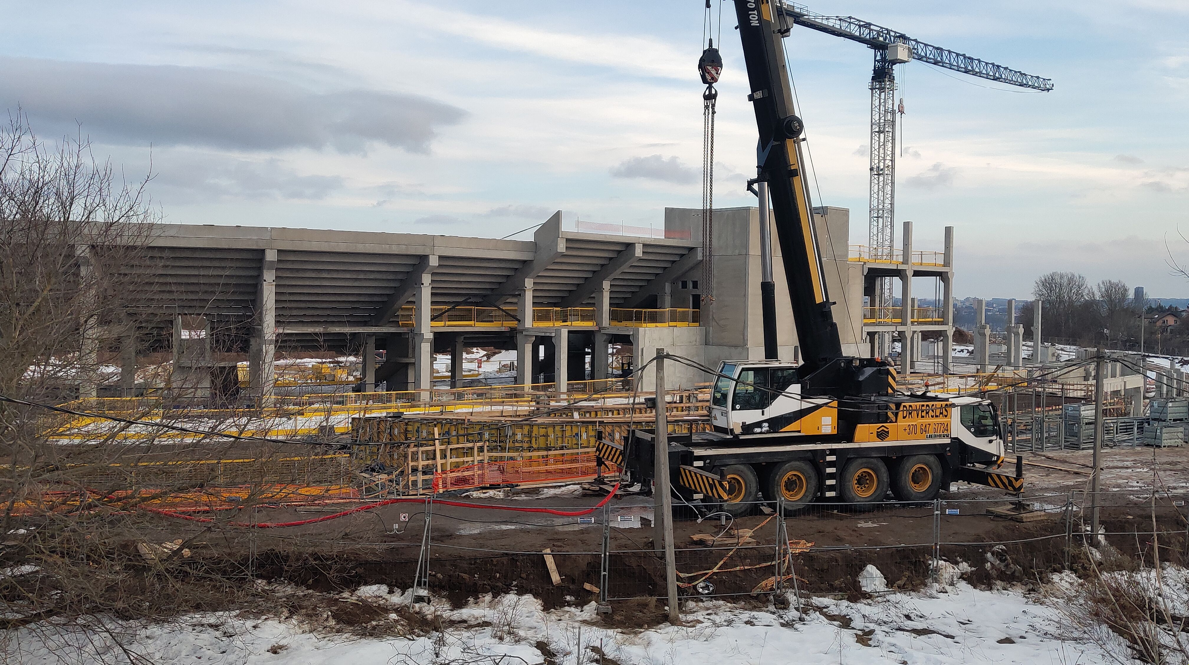 Click image for larger version

Name:	P60301-170746.jpg
Views:	218
Size:	1,66 MB
ID:	2244093