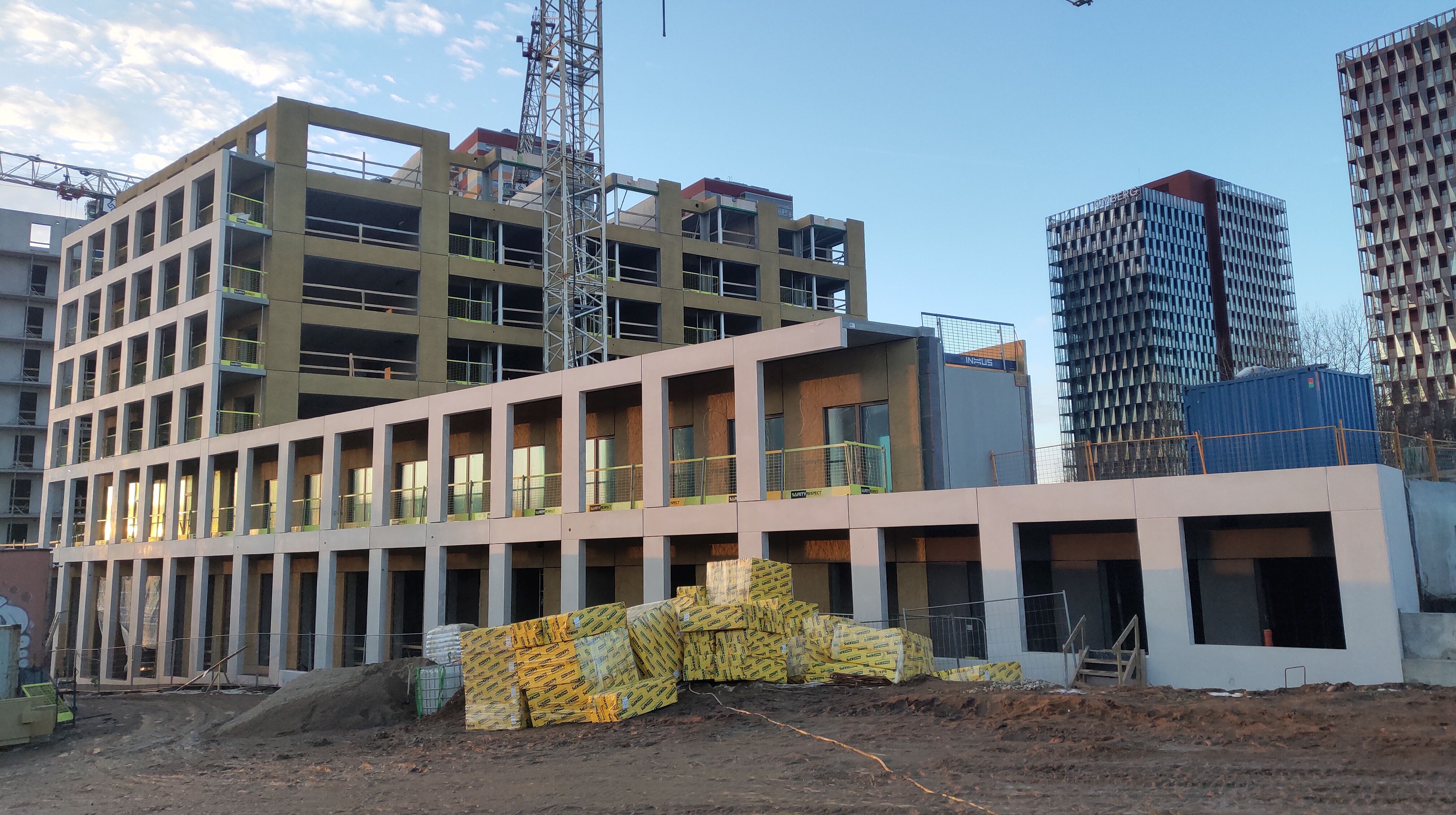 Click image for larger version

Name:	P60303-174014.jpg
Views:	102
Size:	1,29 MB
ID:	2244358