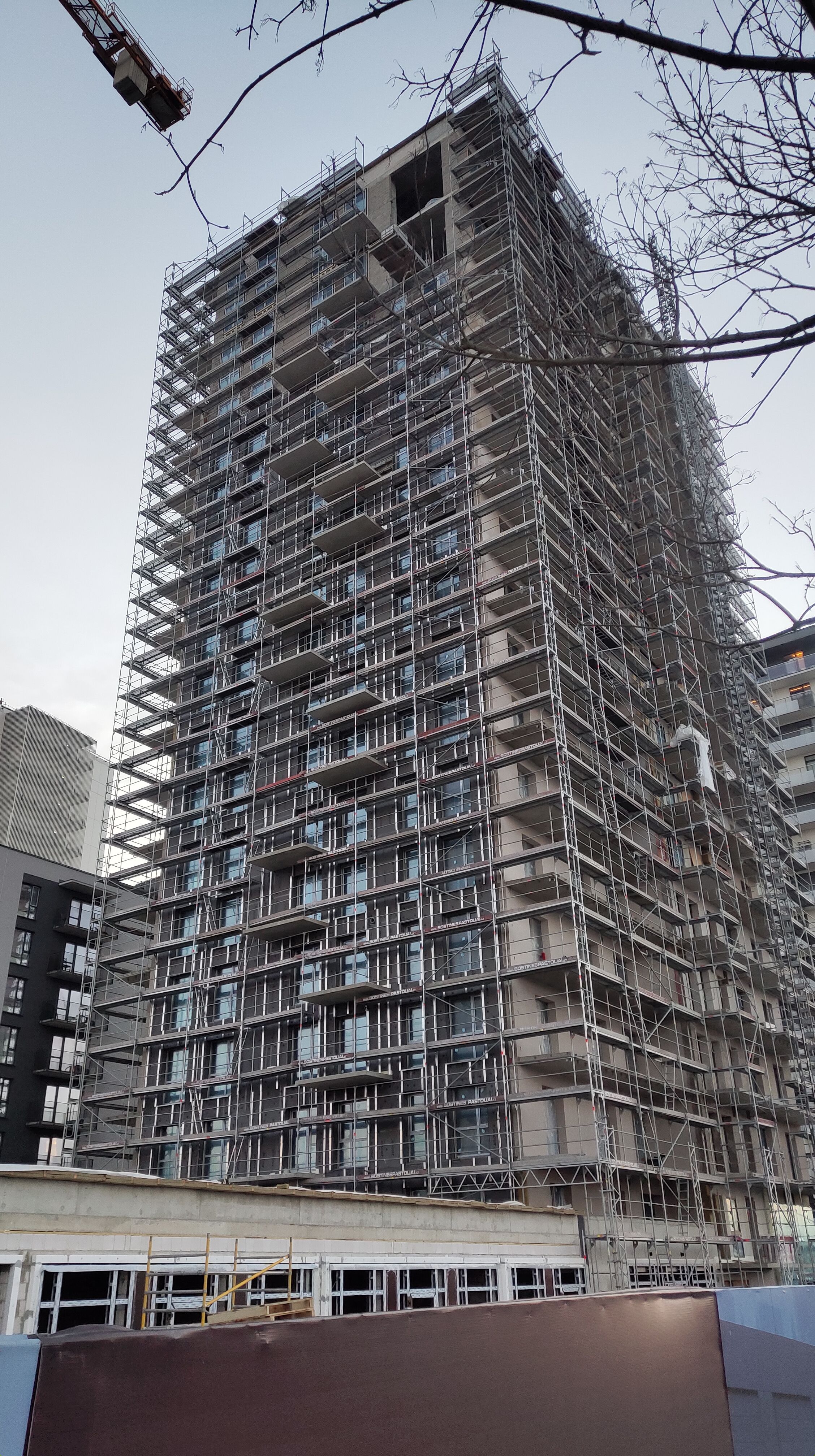 Click image for larger version

Name:	P60303-180000.jpg
Views:	251
Size:	1,83 MB
ID:	2244554