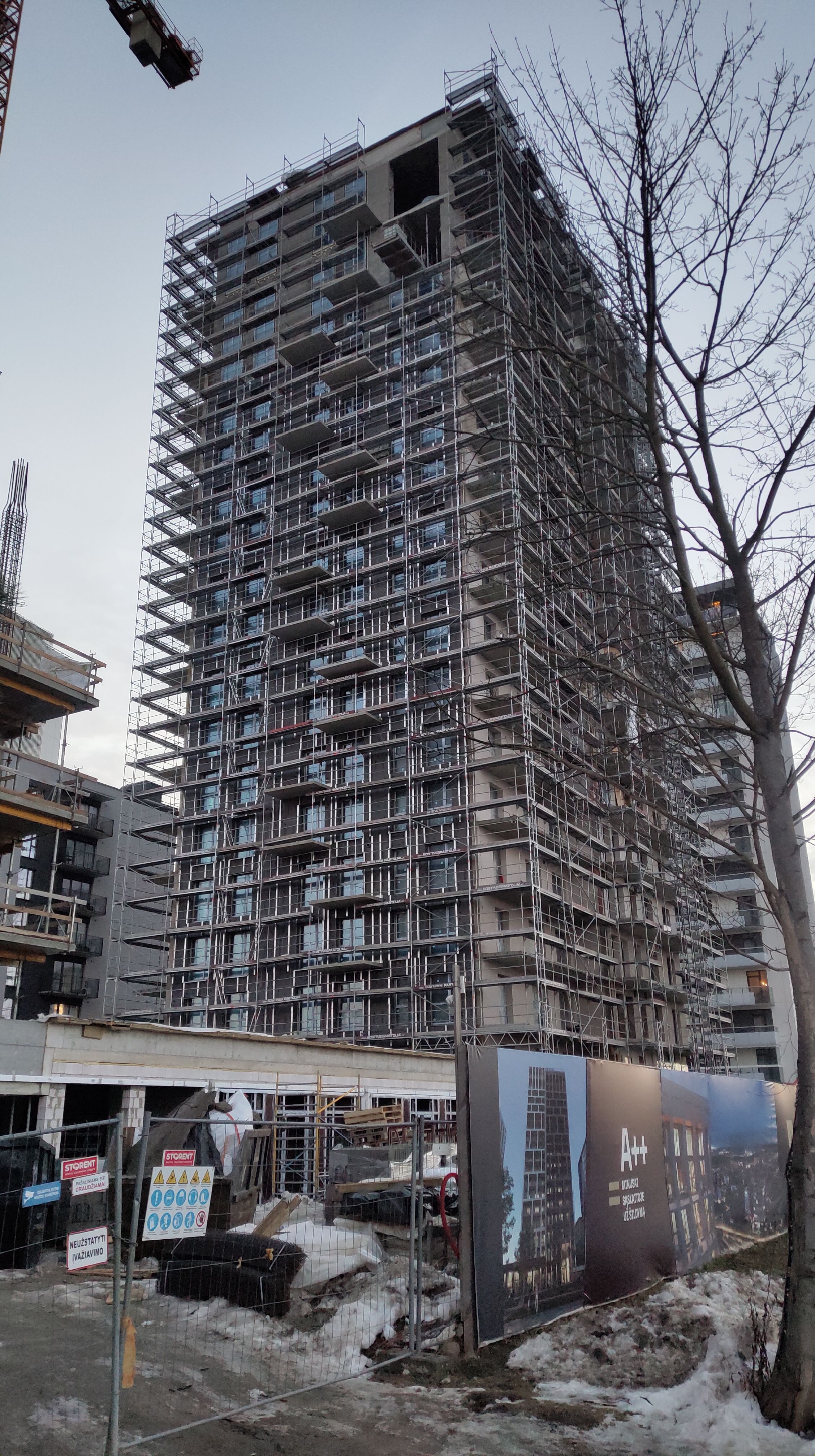 Click image for larger version

Name:	P60303-175930.jpg
Views:	249
Size:	1,70 MB
ID:	2244555