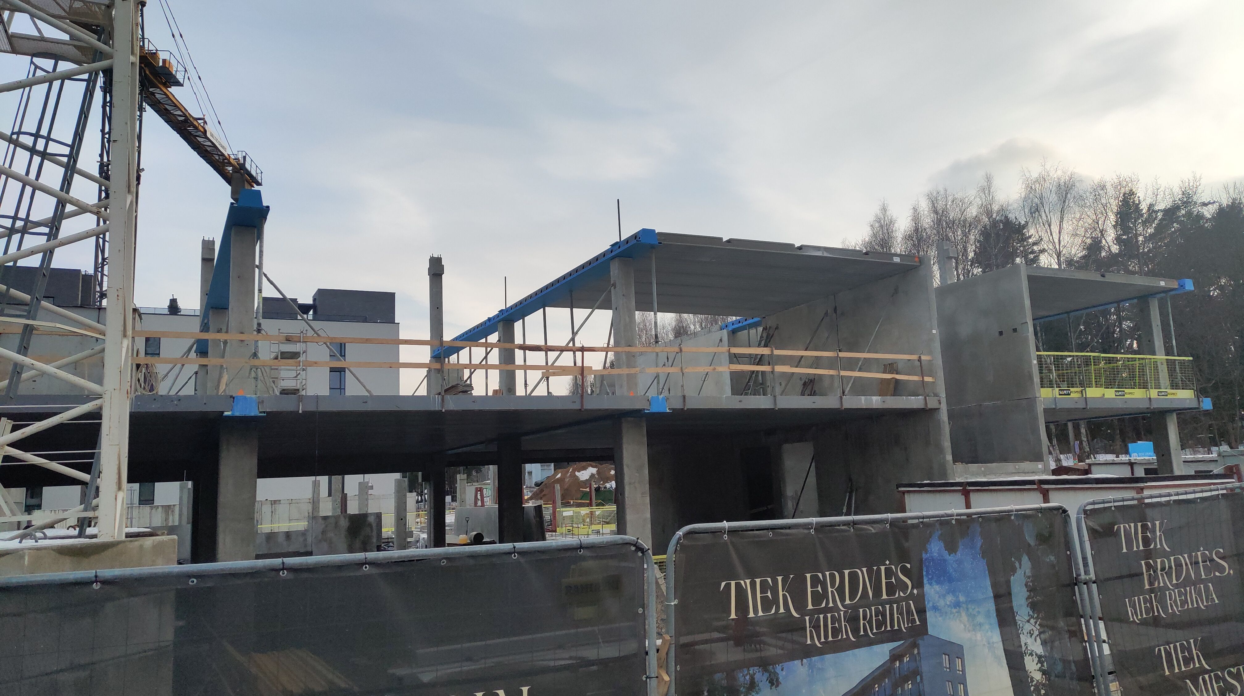 Click image for larger version  Name:	P60301-165345.jpg Views:	0 Size:	1,03 MB ID:	2244840