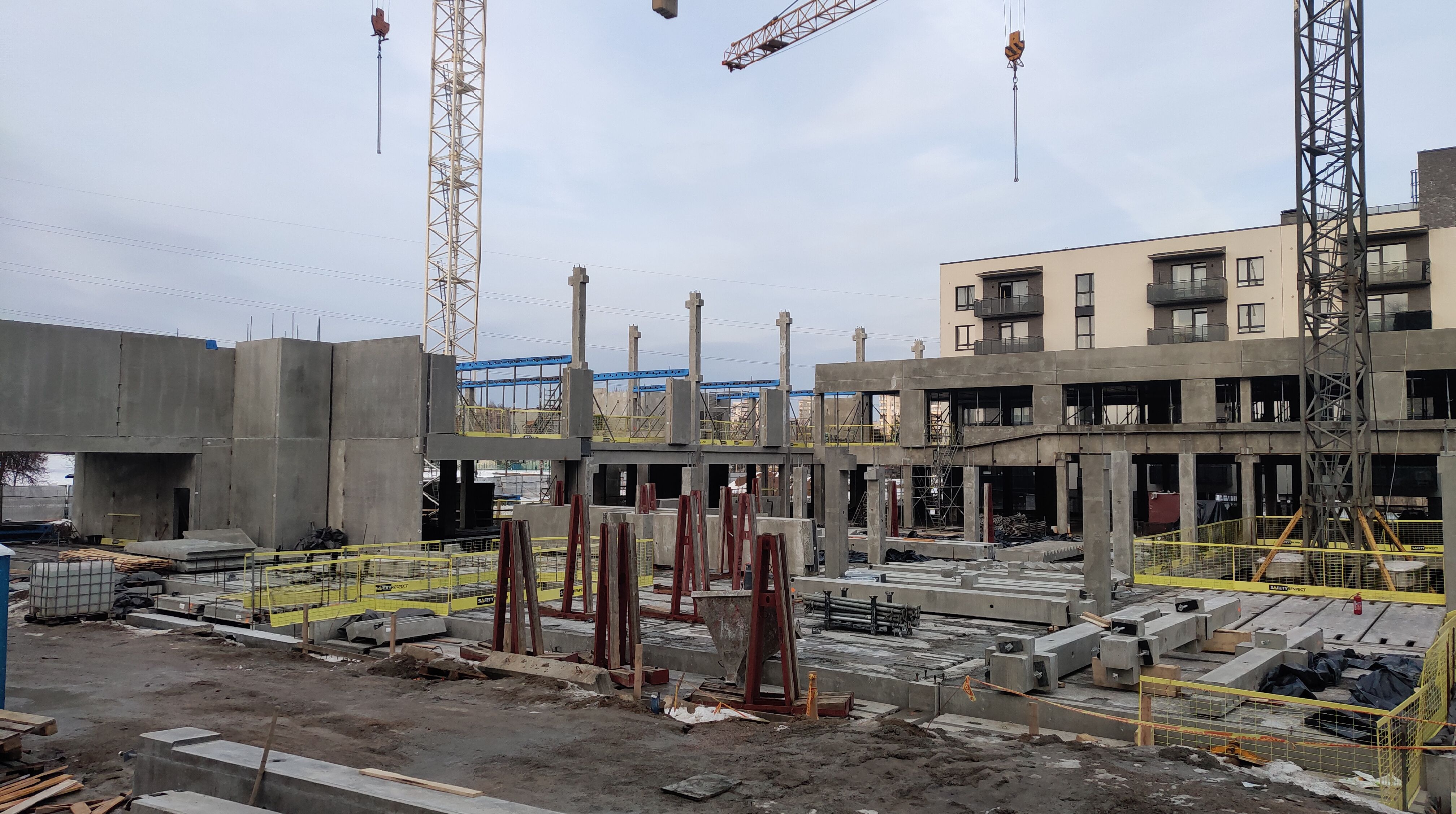 Click image for larger version  Name:	P60301-165143.jpg Views:	0 Size:	1,29 MB ID:	2244843