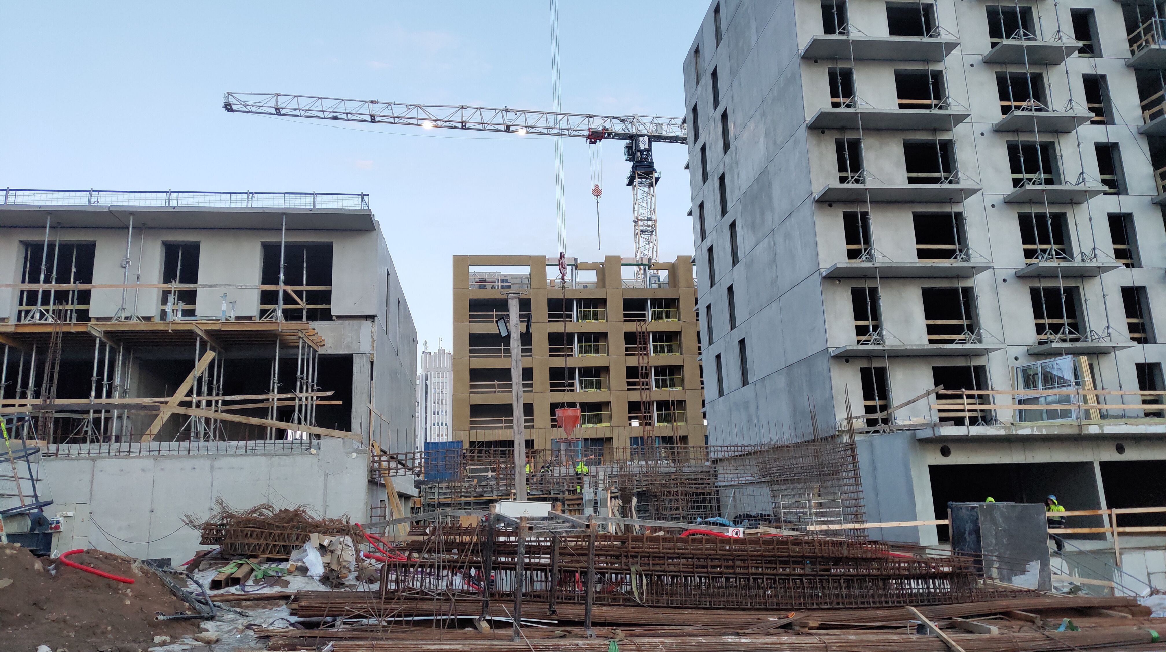 Click image for larger version

Name:	P60303-175529.jpg
Views:	569
Size:	1,31 MB
ID:	2245209