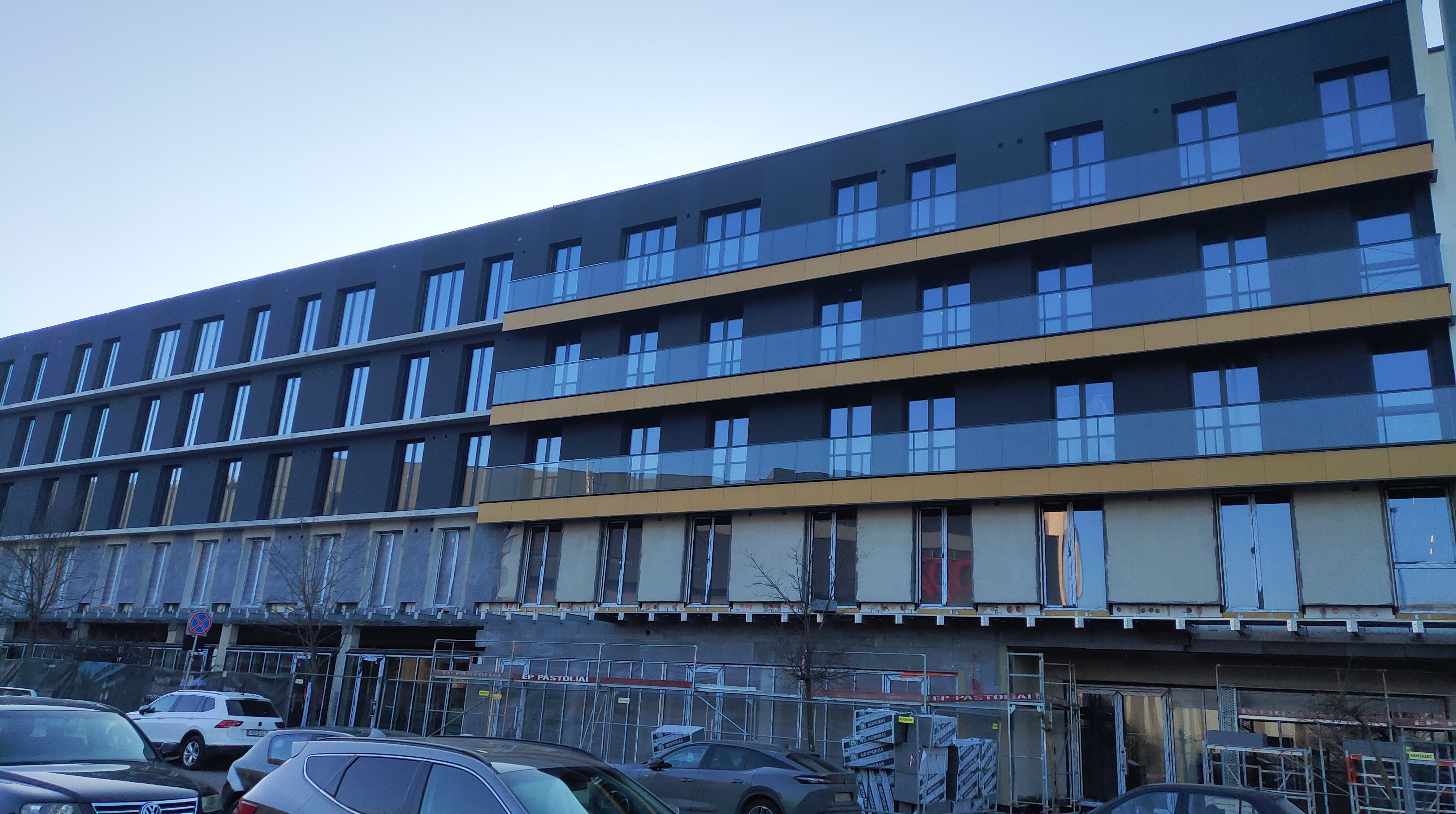 Click image for larger version

Name:	P60315-165958.jpg
Views:	338
Size:	1,09 MB
ID:	2245949