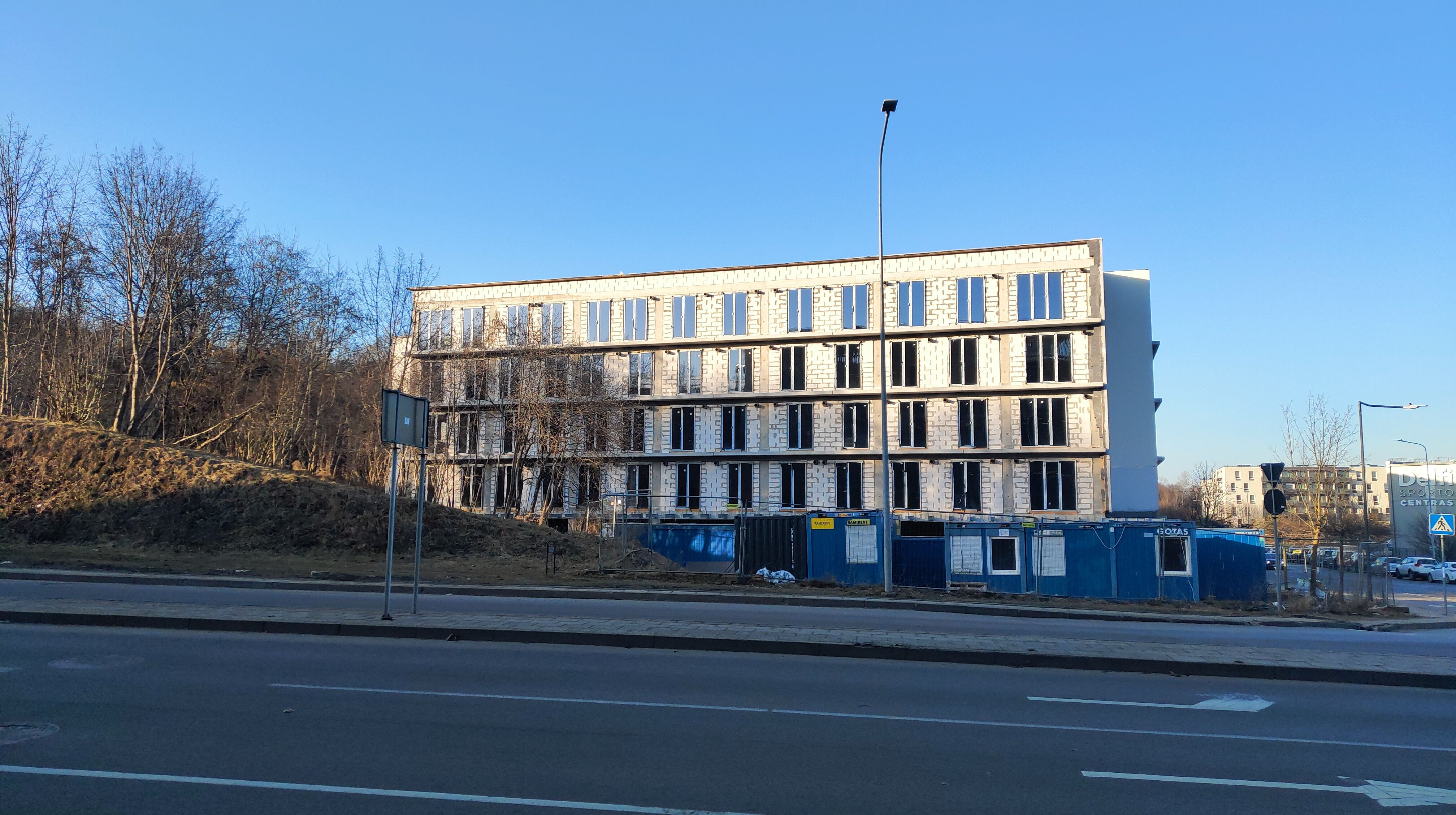 Click image for larger version

Name:	P60315-165648.jpg
Views:	341
Size:	1,26 MB
ID:	2245952