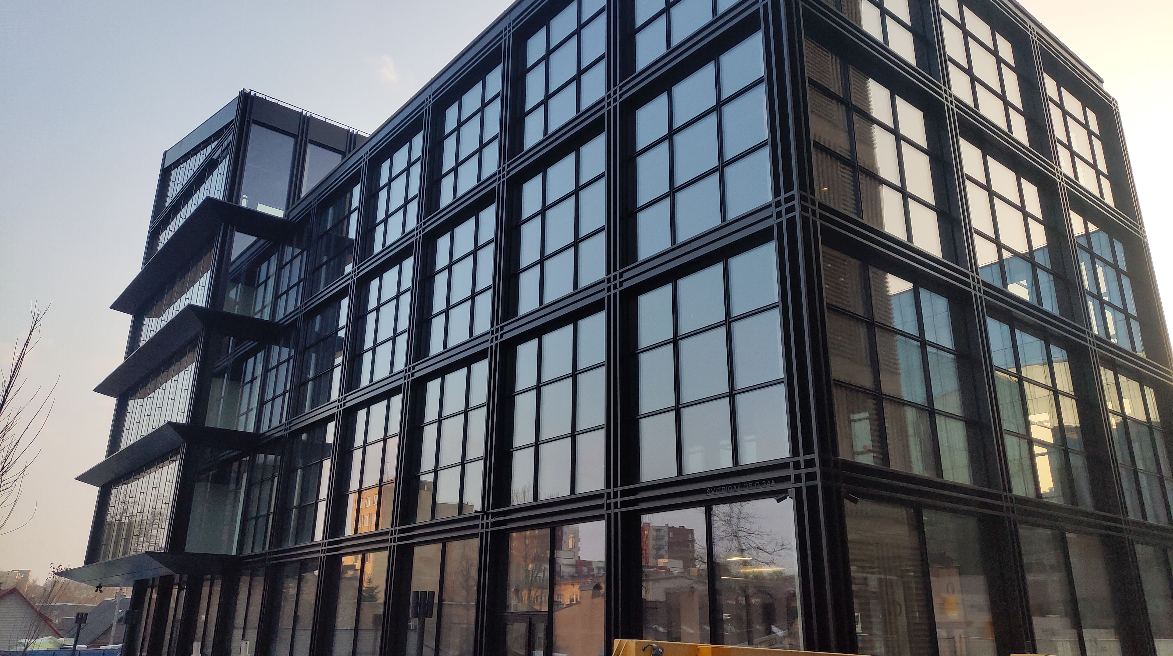 Click image for larger version

Name:	P60311-171437.jpg
Views:	450
Size:	1,26 MB
ID:	2246182