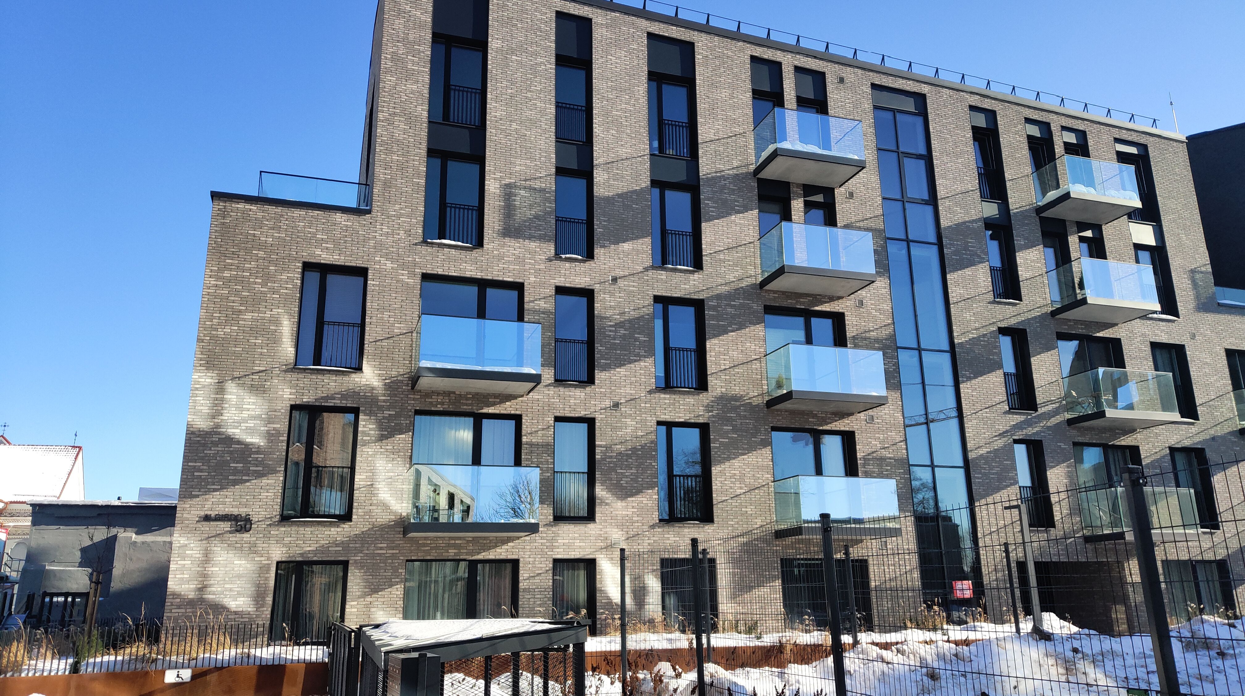 Click image for larger version

Name:	P60216-141530.jpg
Views:	791
Size:	1,73 MB
ID:	2246914