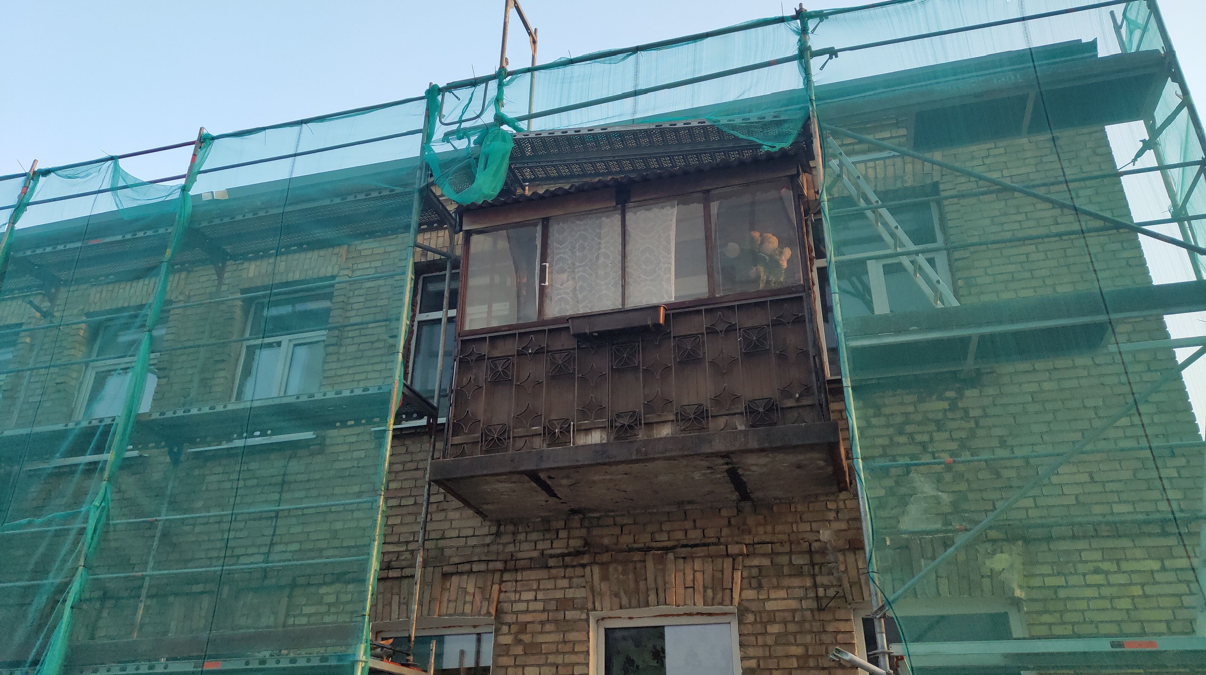 Click image for larger version

Name:	P60311-172747.jpg
Views:	474
Size:	1,22 MB
ID:	2247092