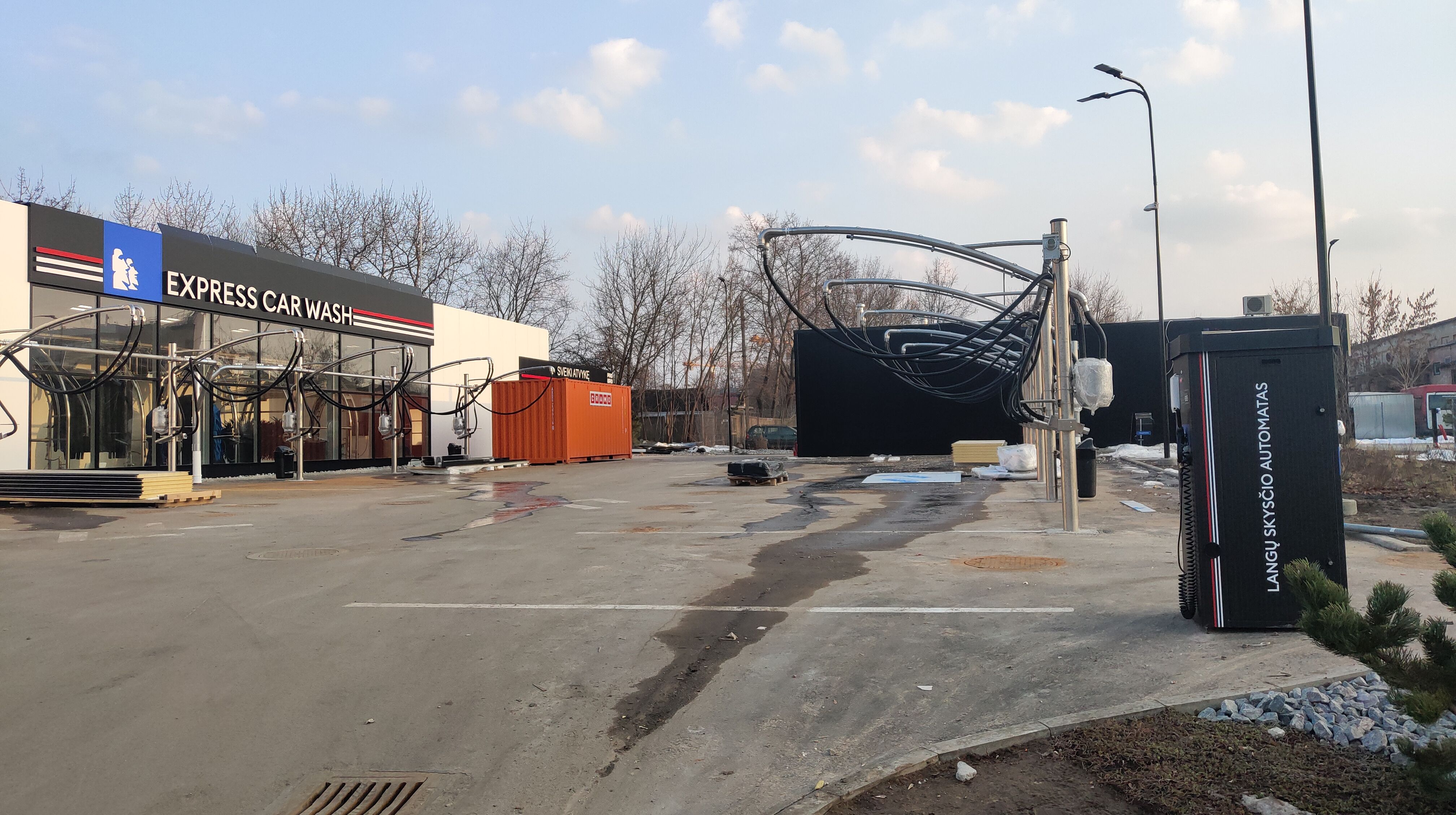 Click image for larger version

Name:	P60311-170524.jpg
Views:	269
Size:	1,26 MB
ID:	2247297