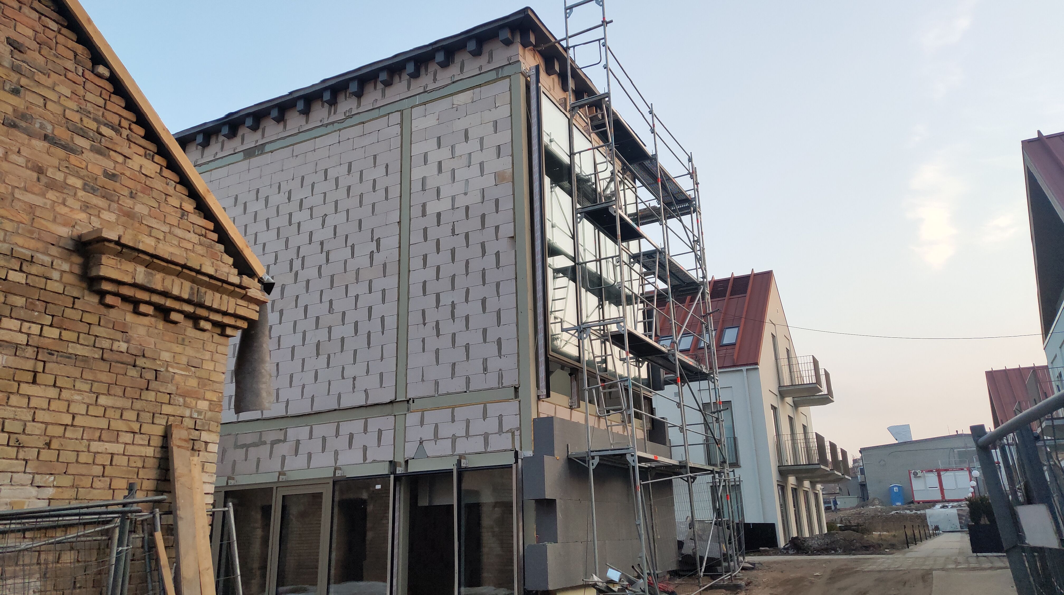 Click image for larger version

Name:	P60311-173427.jpg
Views:	387
Size:	1,11 MB
ID:	2247551