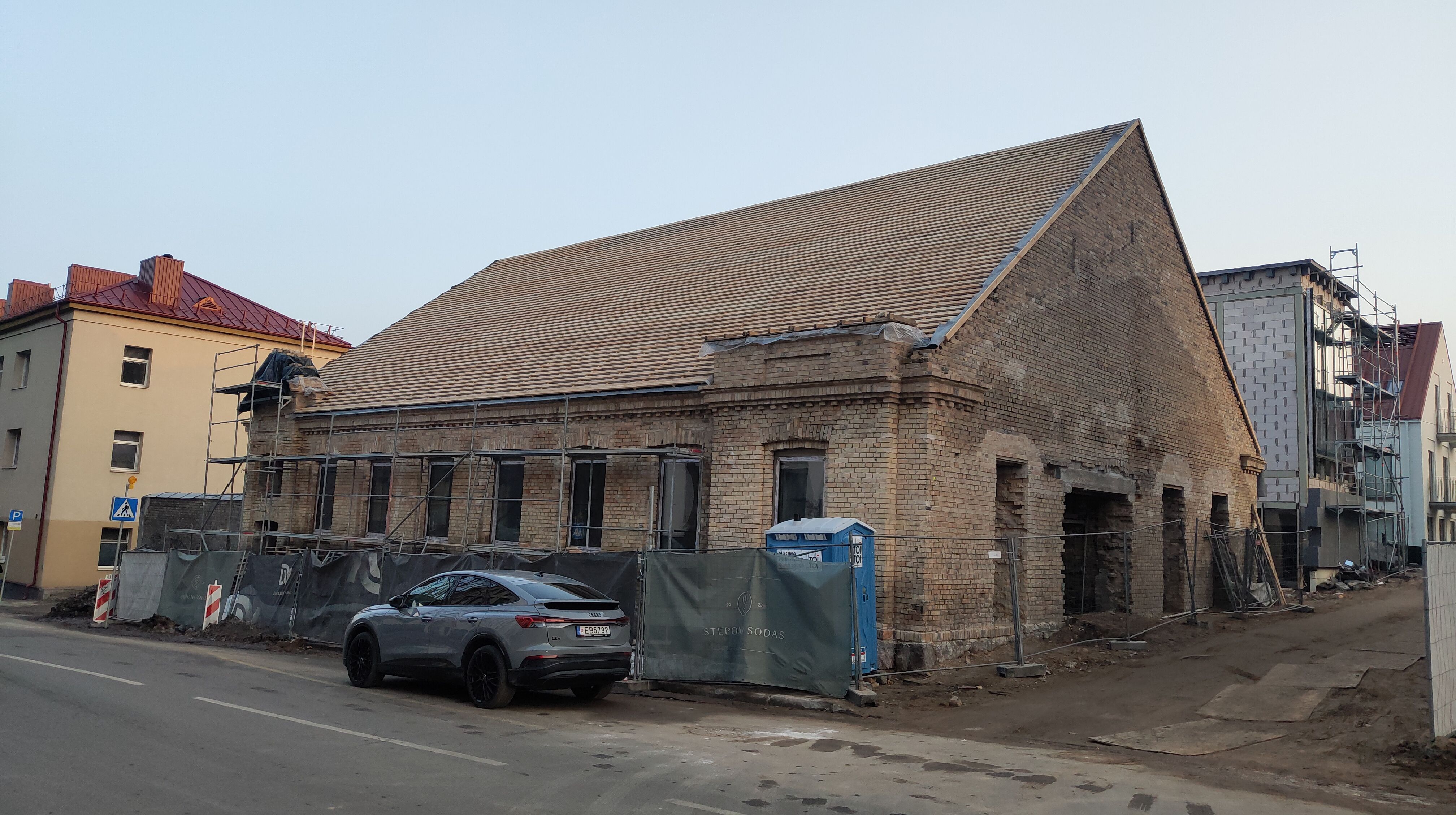 Click image for larger version

Name:	P60311-173225.jpg
Views:	380
Size:	1,23 MB
ID:	2247552