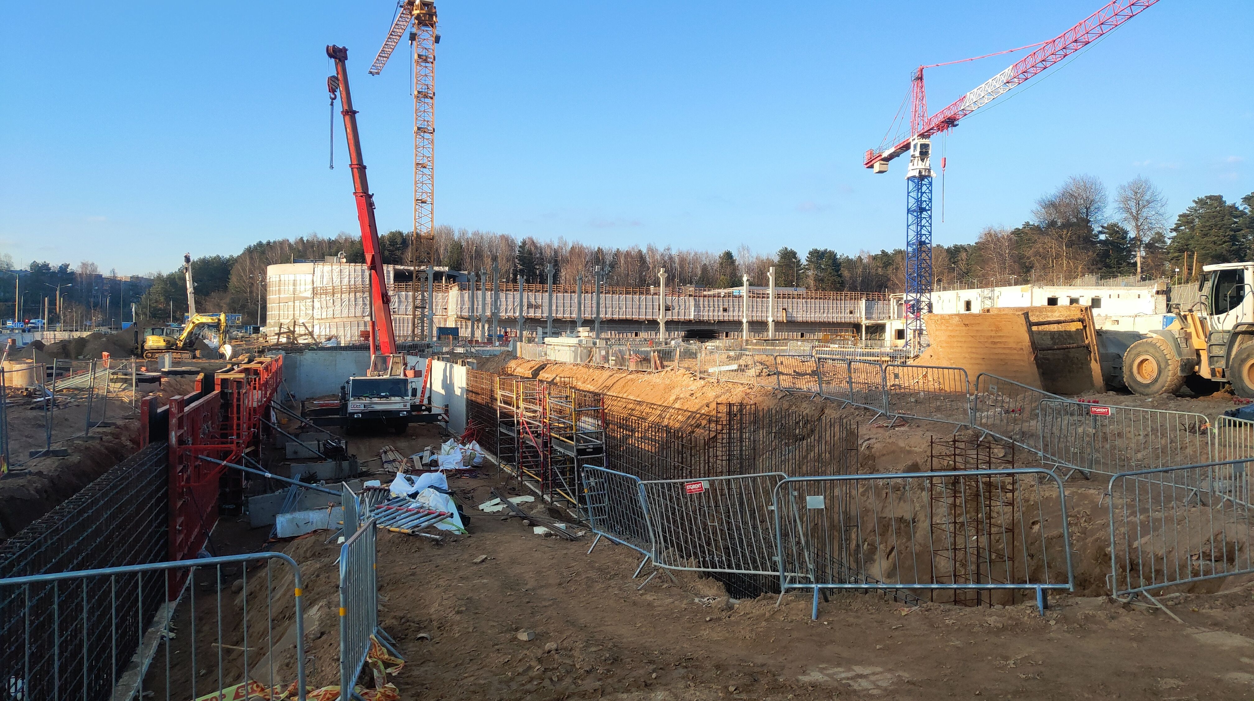 Click image for larger version

Name:	P60321-171621.jpg
Views:	187
Size:	1,63 MB
ID:	2247718