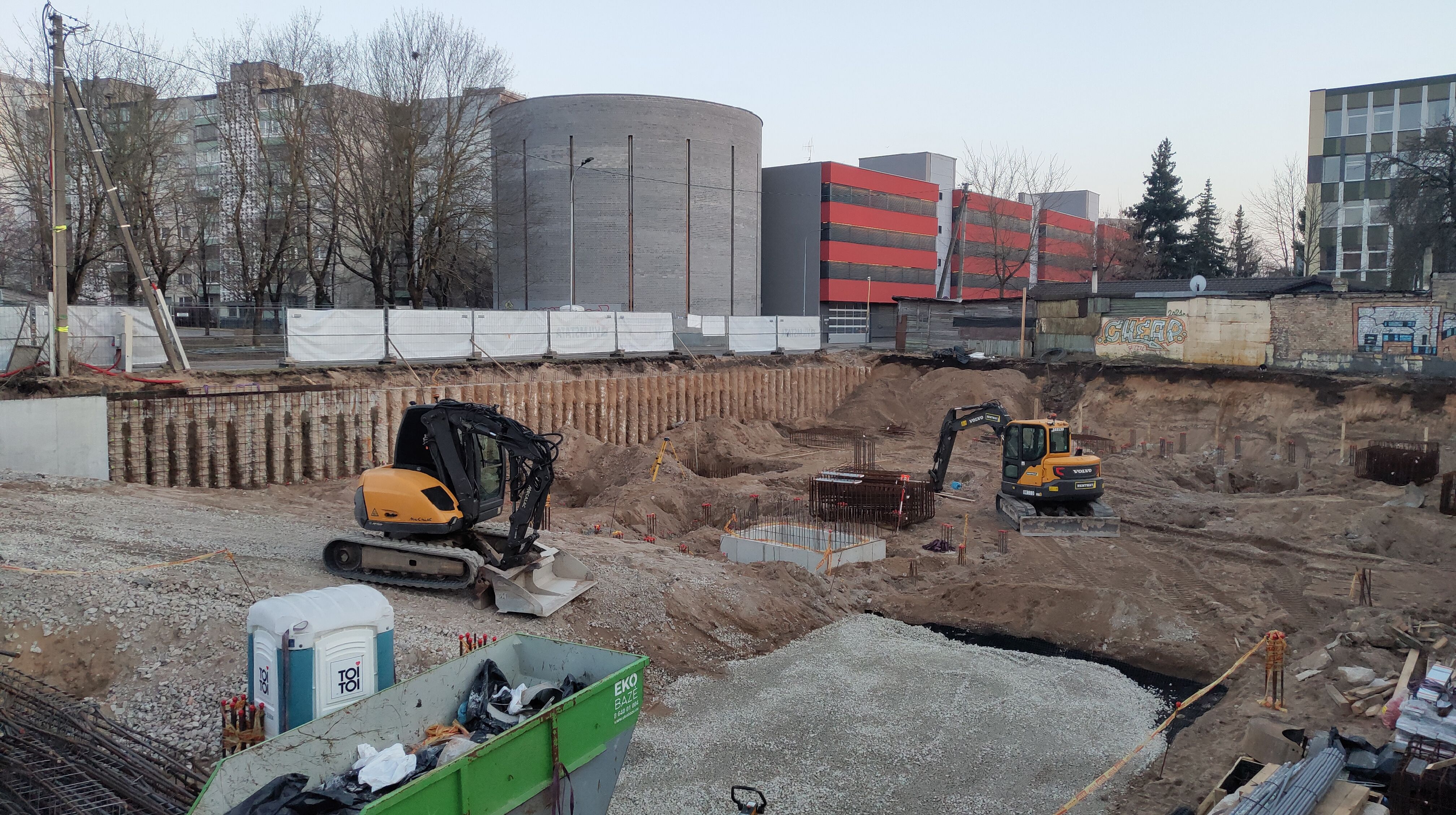 Click image for larger version

Name:	P60321-182921.jpg
Views:	11
Size:	1,75 MB
ID:	2248182