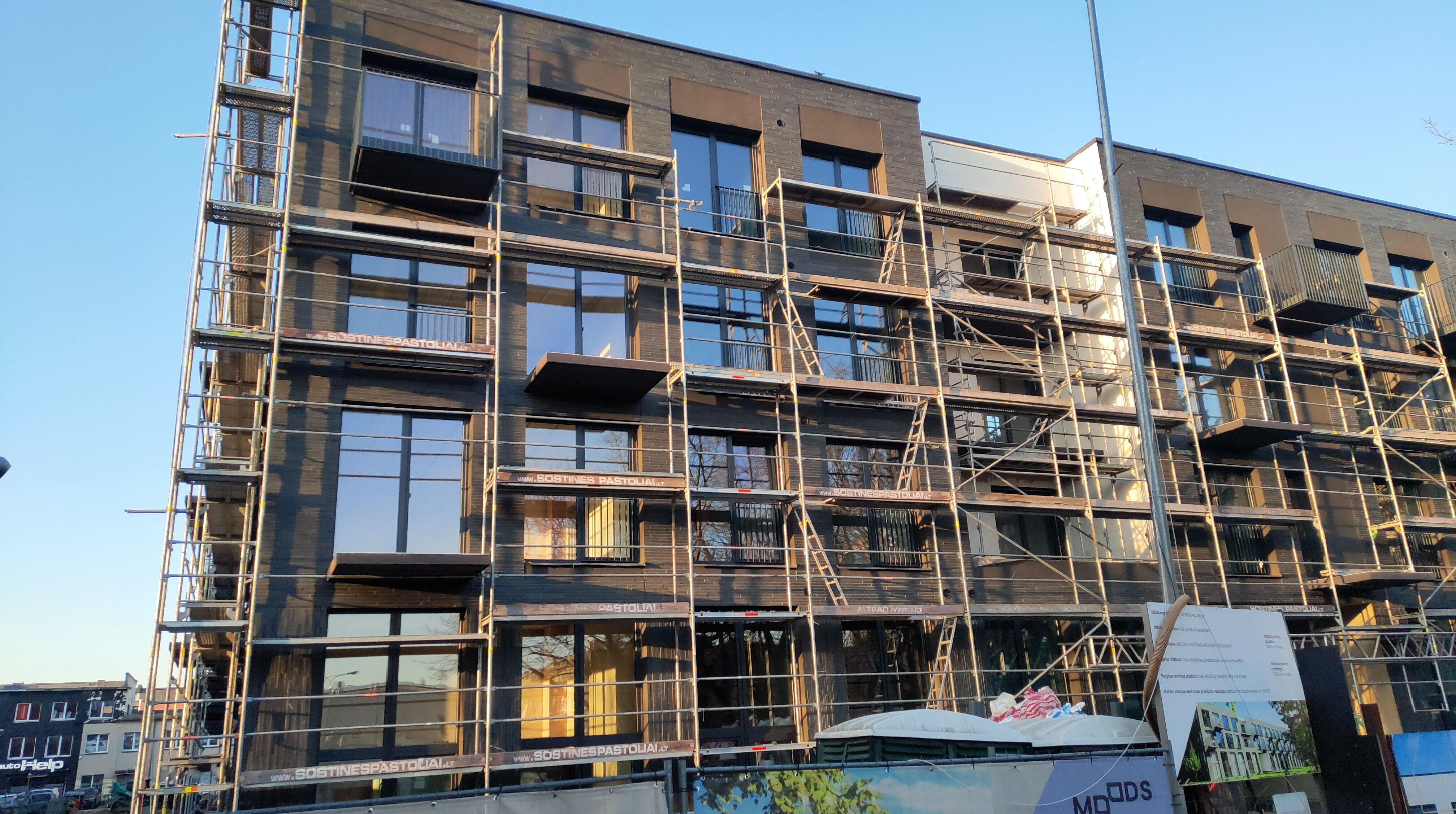 Click image for larger version

Name:	P60315-173157.jpg
Views:	586
Size:	1,39 MB
ID:	2248443