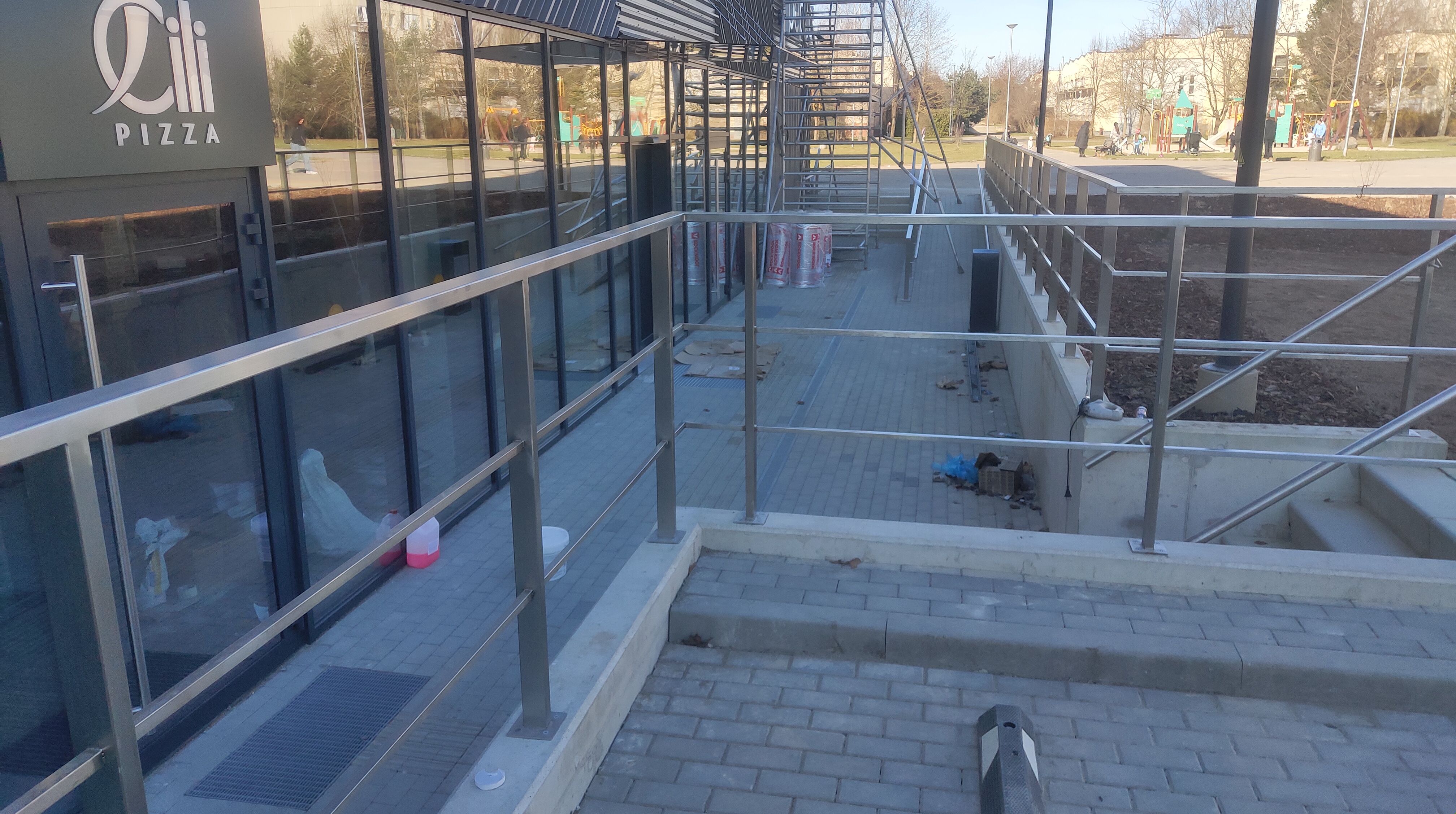 Click image for larger version

Name:	P60401-165534.jpg
Views:	244
Size:	1,28 MB
ID:	2248520