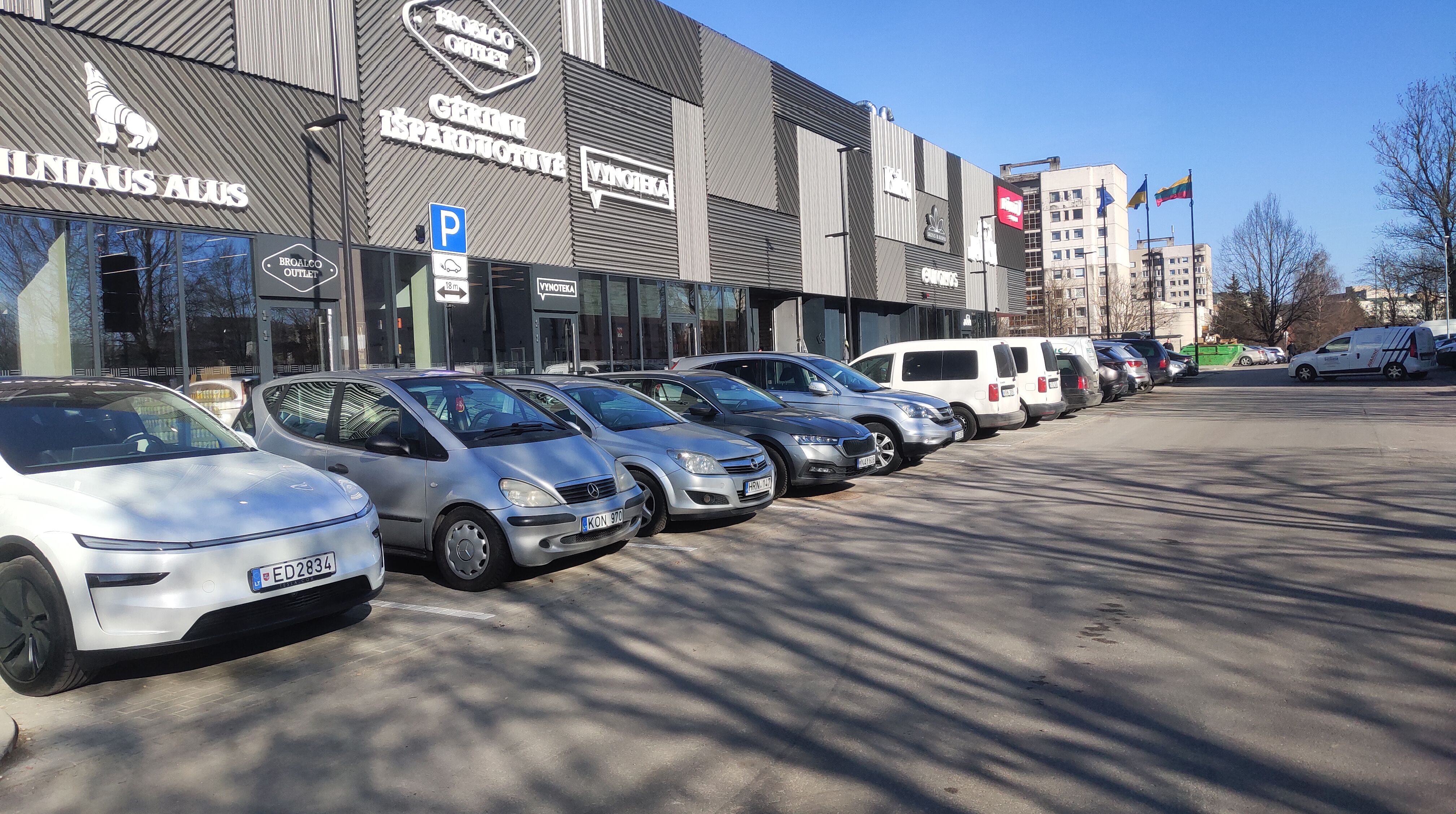 Click image for larger version

Name:	P60401-170313.jpg
Views:	246
Size:	1,62 MB
ID:	2248515