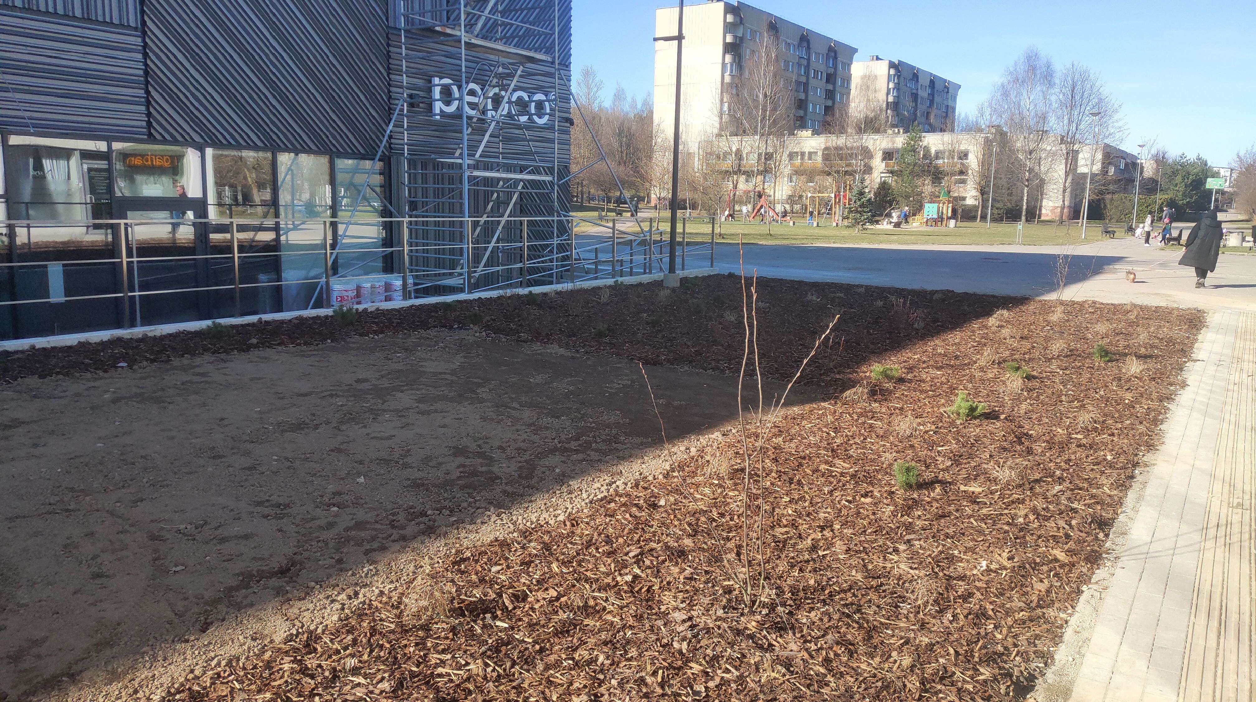 Click image for larger version

Name:	P60401-165513.jpg
Views:	245
Size:	2,17 MB
ID:	2248522